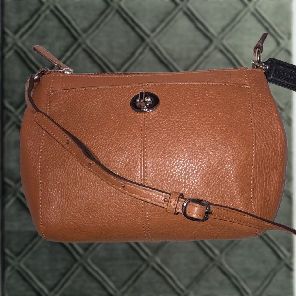 Coach Coach Swingpack Small Crossbody Leather Pebbled Caramel Brown Silver Hardware Women Size S / US 4 / IT 40 - 1 Thumbnail