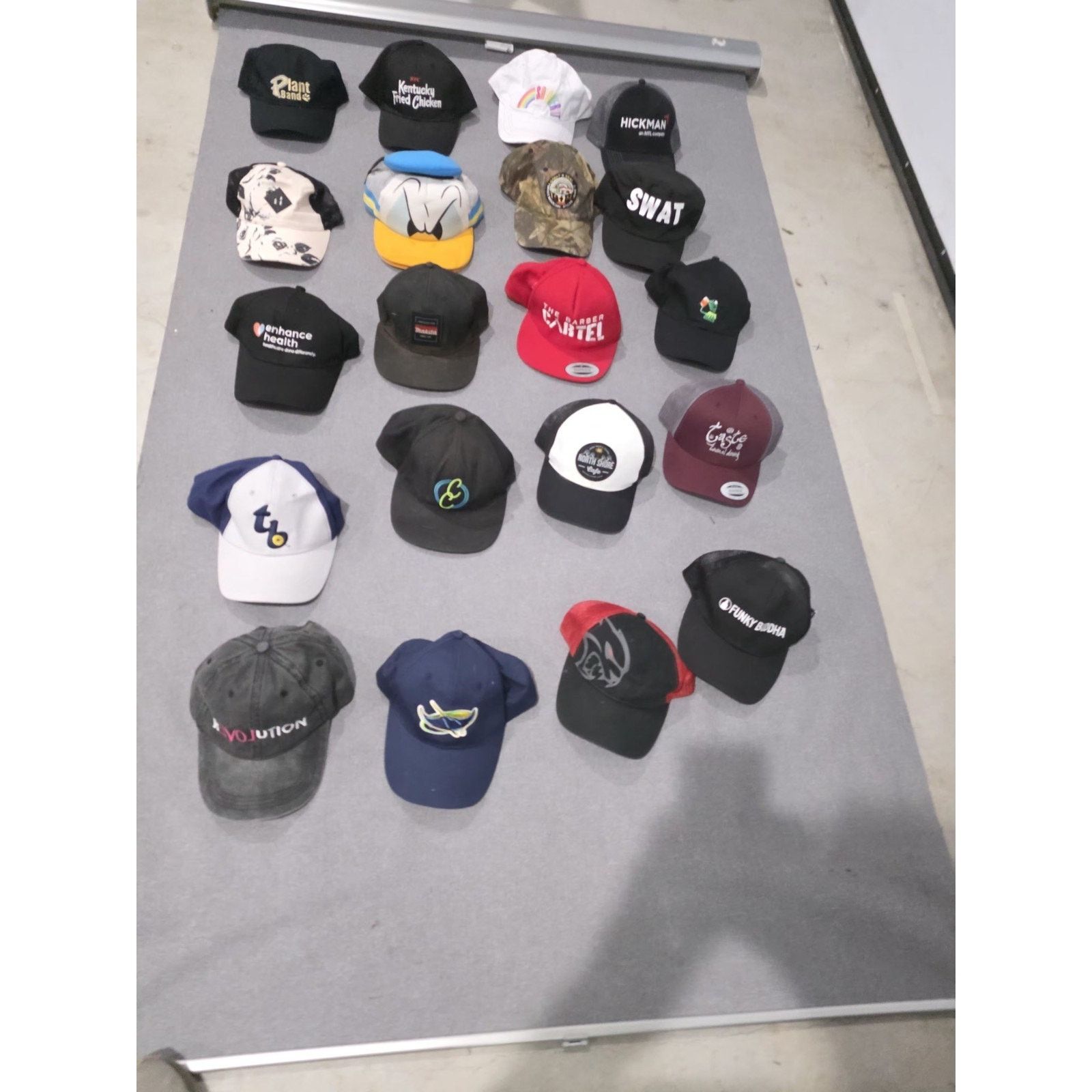 Other 20 Vintage Trucker Hat Lot Snapback 80s 90s Y2K USA Size ONE SIZE - 1 Thumbnail