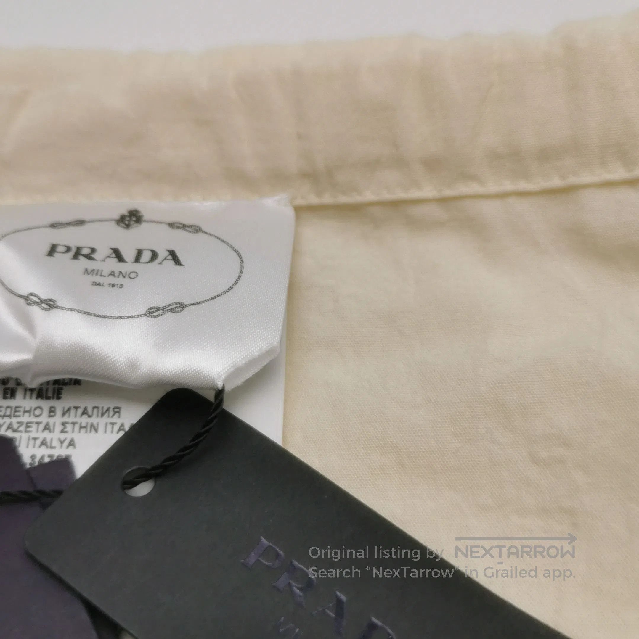 Prada Prada Cotton Logo Shorts in Cream . Size 35" - 8 Thumbnail
