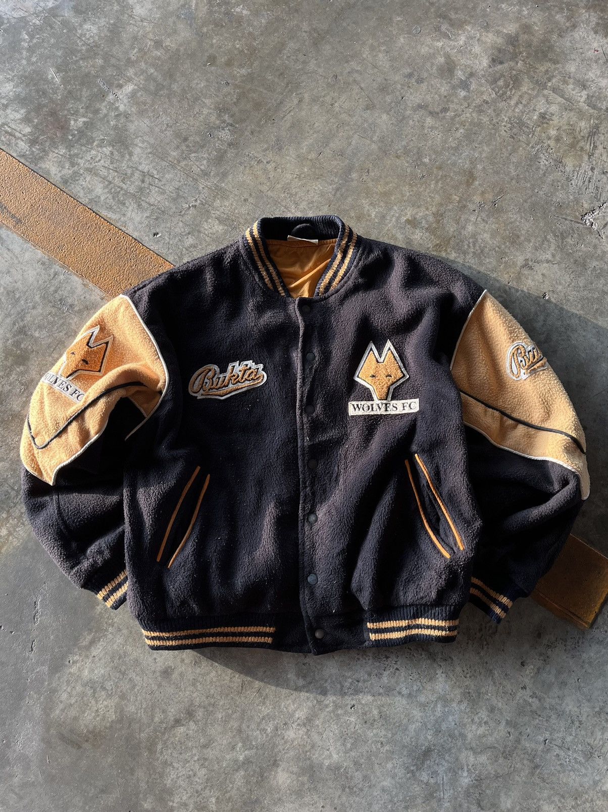 Nike × Vintage Rare Vintage 1992 Bukta Wolverhampton Wanderers F.C. Bombers Size US S / EU 44-46 / 1 - 4 Thumbnail