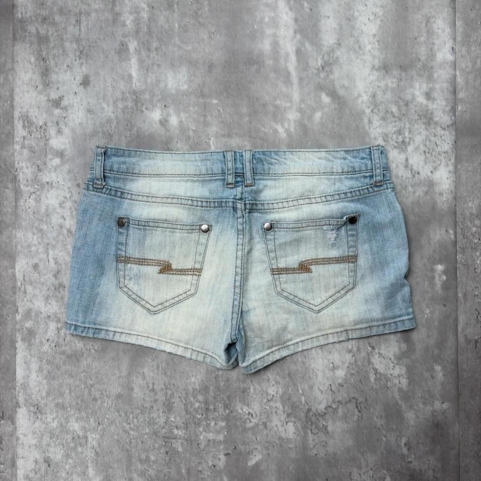 Arizona Jean Co. Y2K Light Wash Arizona Jean Co Grunge Mini Denim Shorts Size 28" / US 6 / IT 42 - 1 Thumbnail