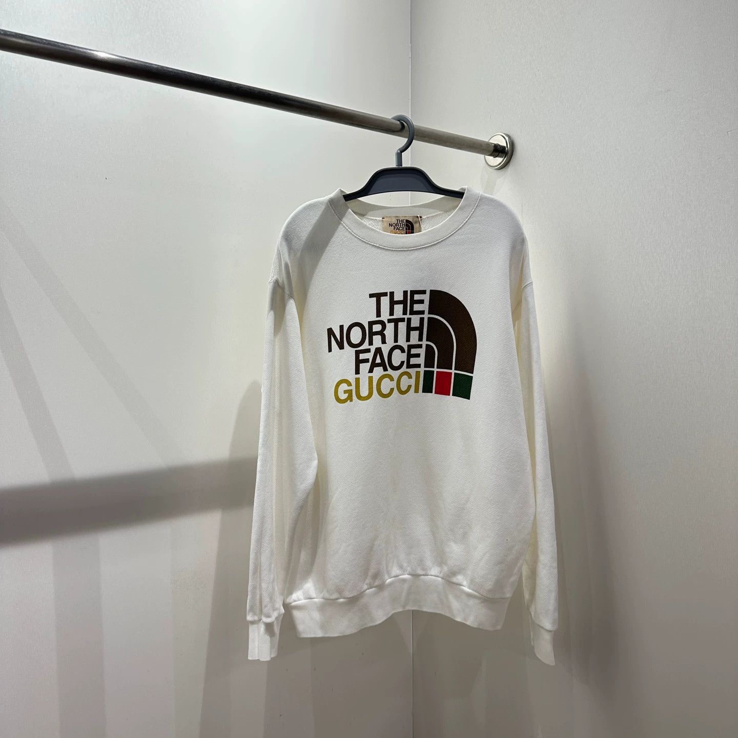 Gucci White Logo Print Long Sleeve Sweatshirt Size US S / EU 44-46 / 1 - 1 Thumbnail