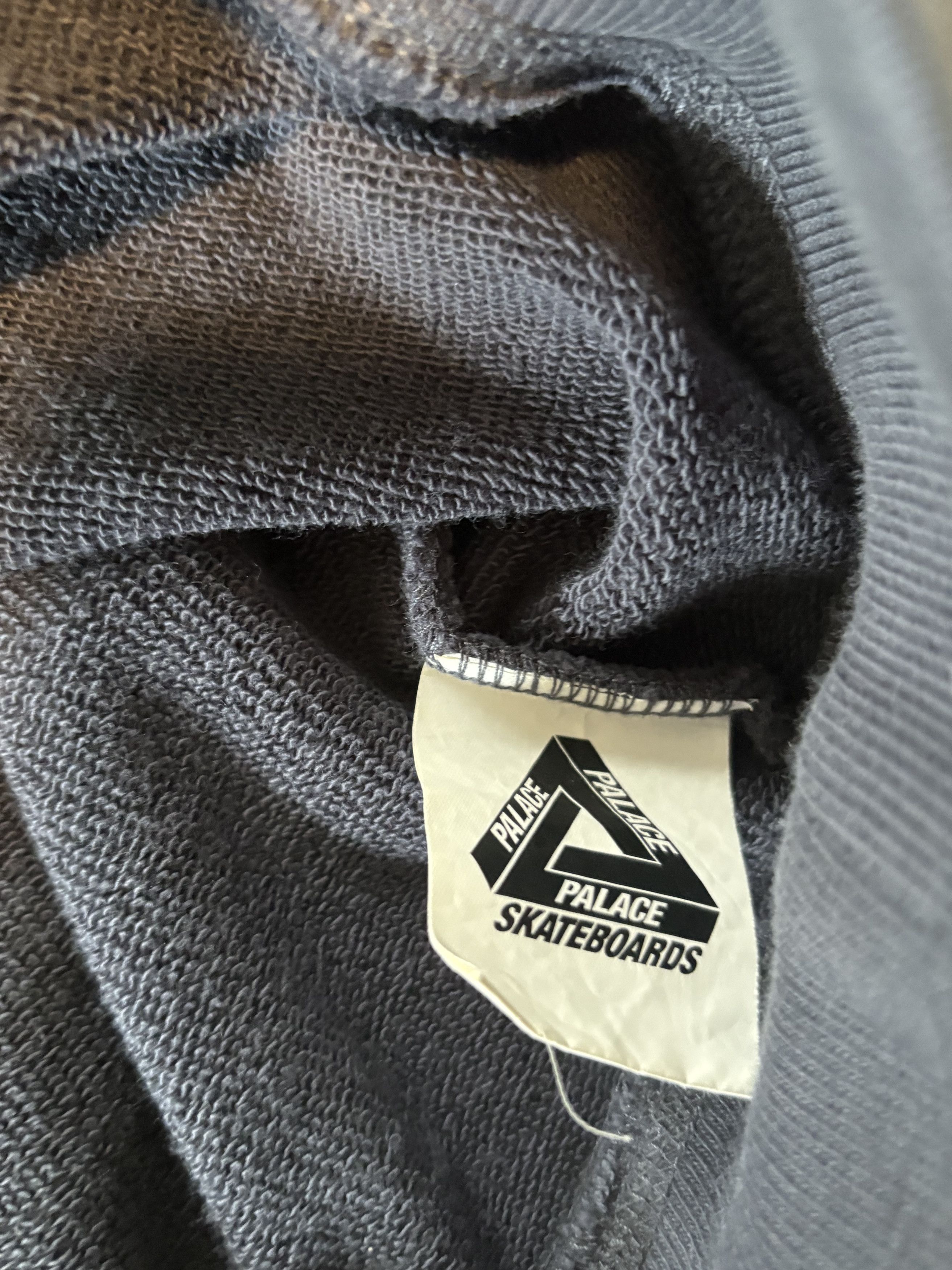 Palace BASICALLY A TRI-FERG CREW Size US L / EU 52-54 / 3 - 4 Thumbnail