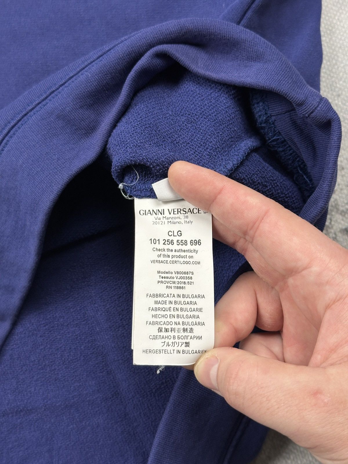 Versace Vintage Versace Blue Purple Sweatshirt Medusa Logo Crewneck Size US L / EU 52-54 / 3 - 10 Thumbnail