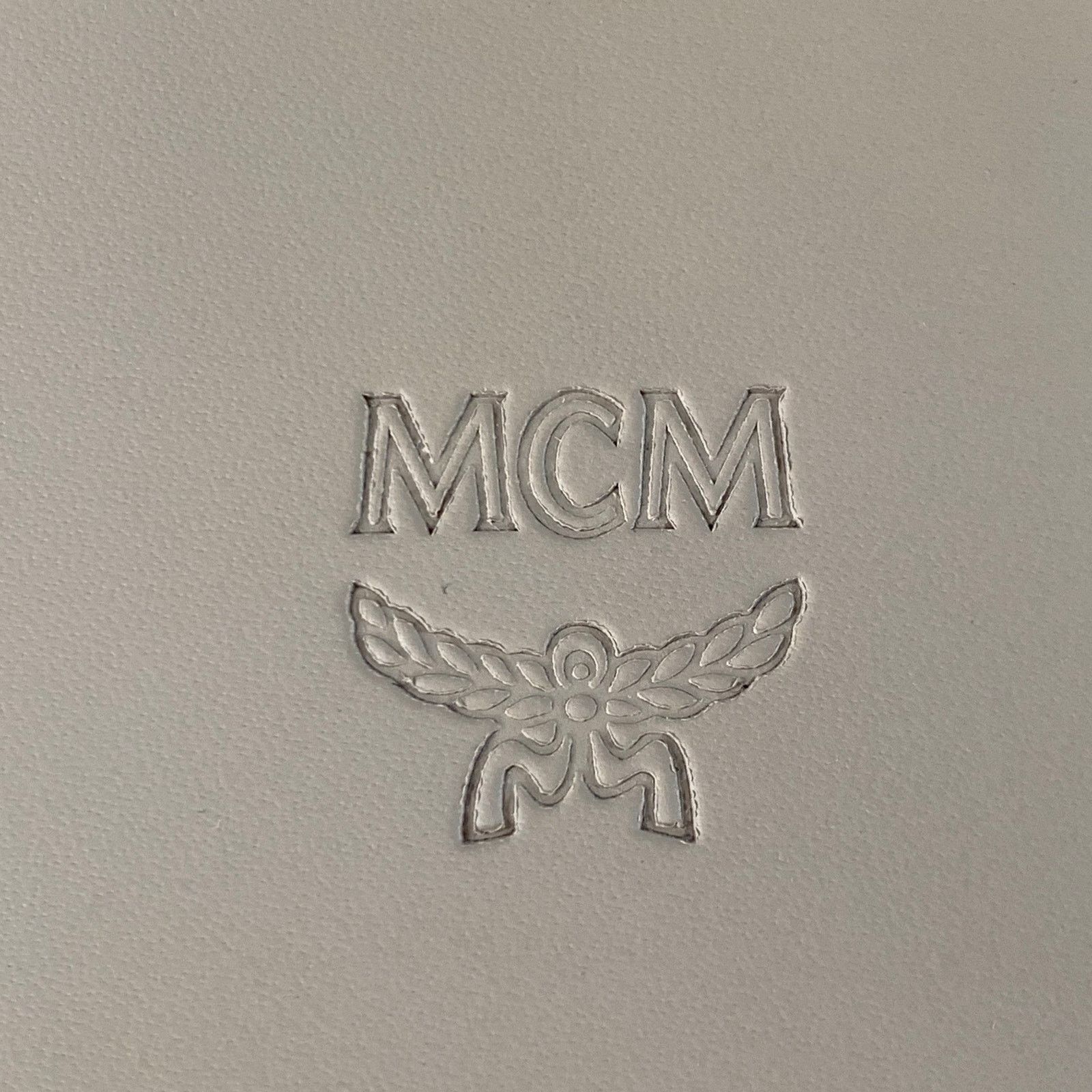 MCM MCM White Rainbow Leather Pineapple Luggage Tag Size ONE SIZE - 3 Thumbnail