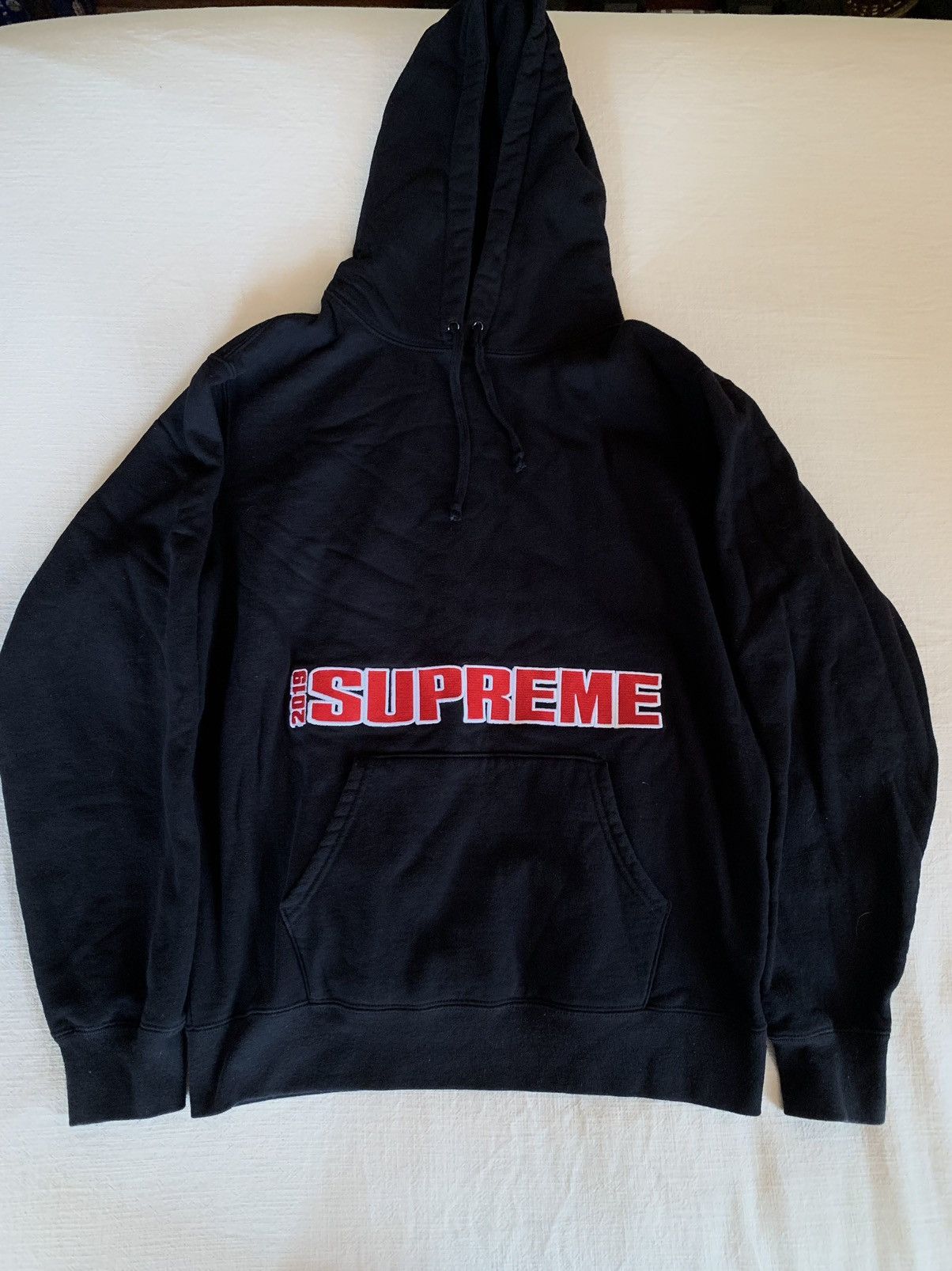 Supreme hoodie ss19 online