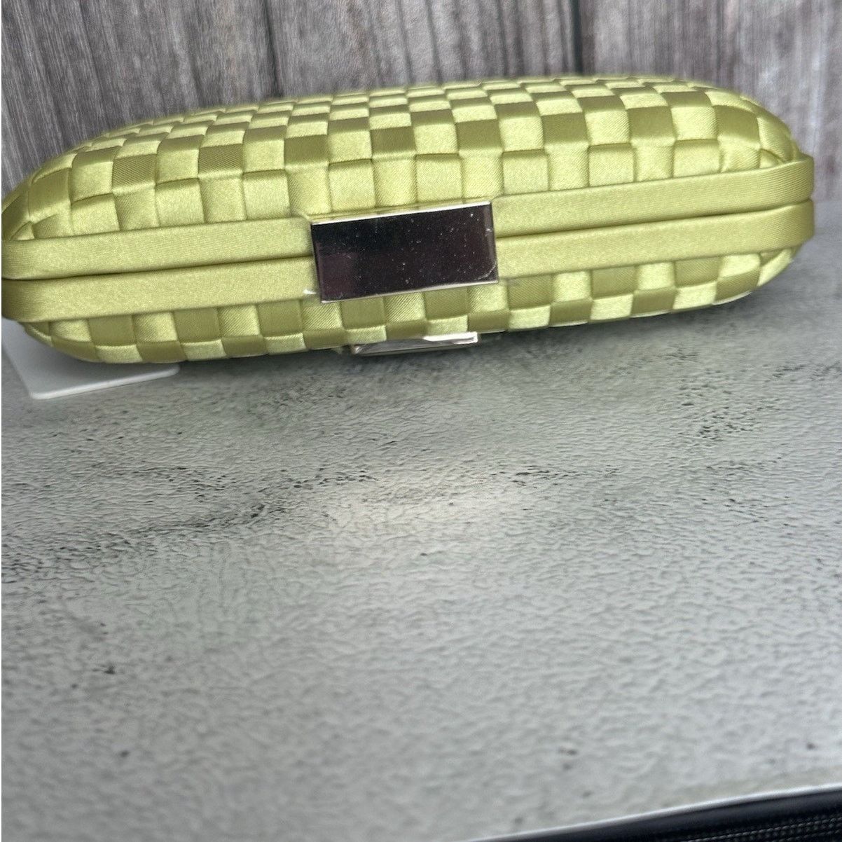 Guess Guess Twiller Mini Woven chartreuse NWT New Size ONE SIZE - 2 Thumbnail