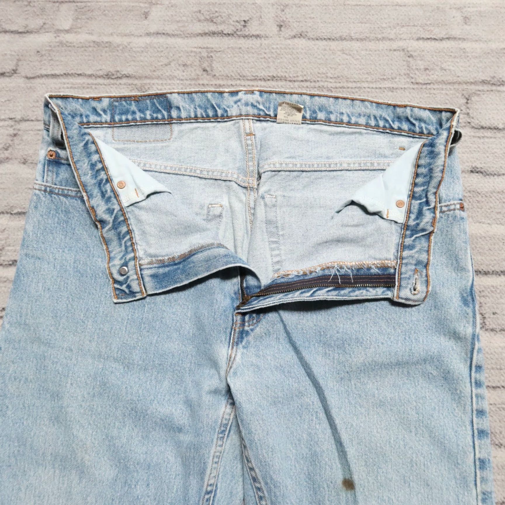 Levi's VINTAGE Levi's 505 Jeans Men Denim Light Wash Size 36 29 inches Made in USA Size US 36 / EU 52 - 5 Thumbnail