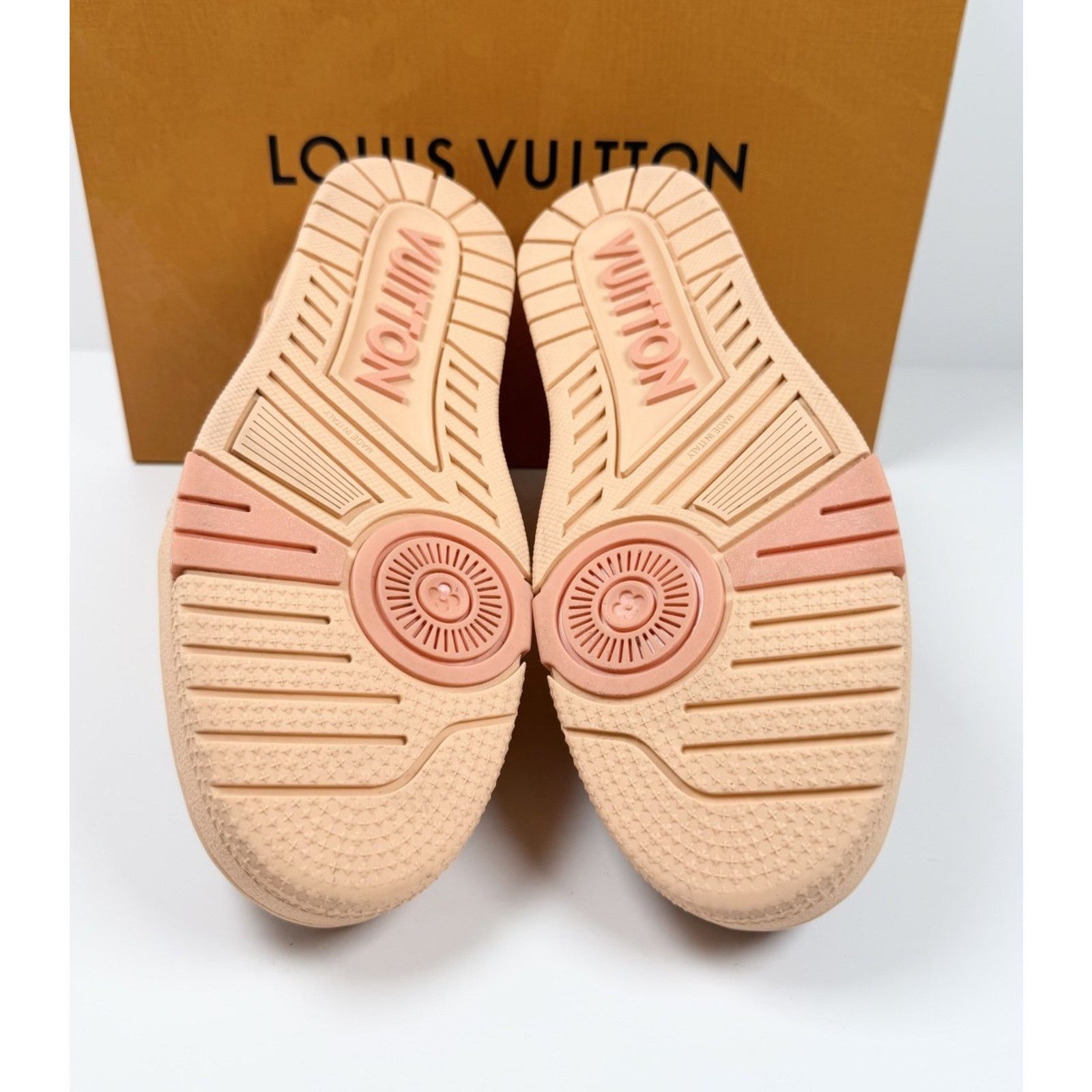 Louis Vuitton Size 6.5LV/7.5US - Louis Vuitton Denim Trainers WORN 1X! Size US 7.5 / EU 40-41 - 9 Thumbnail