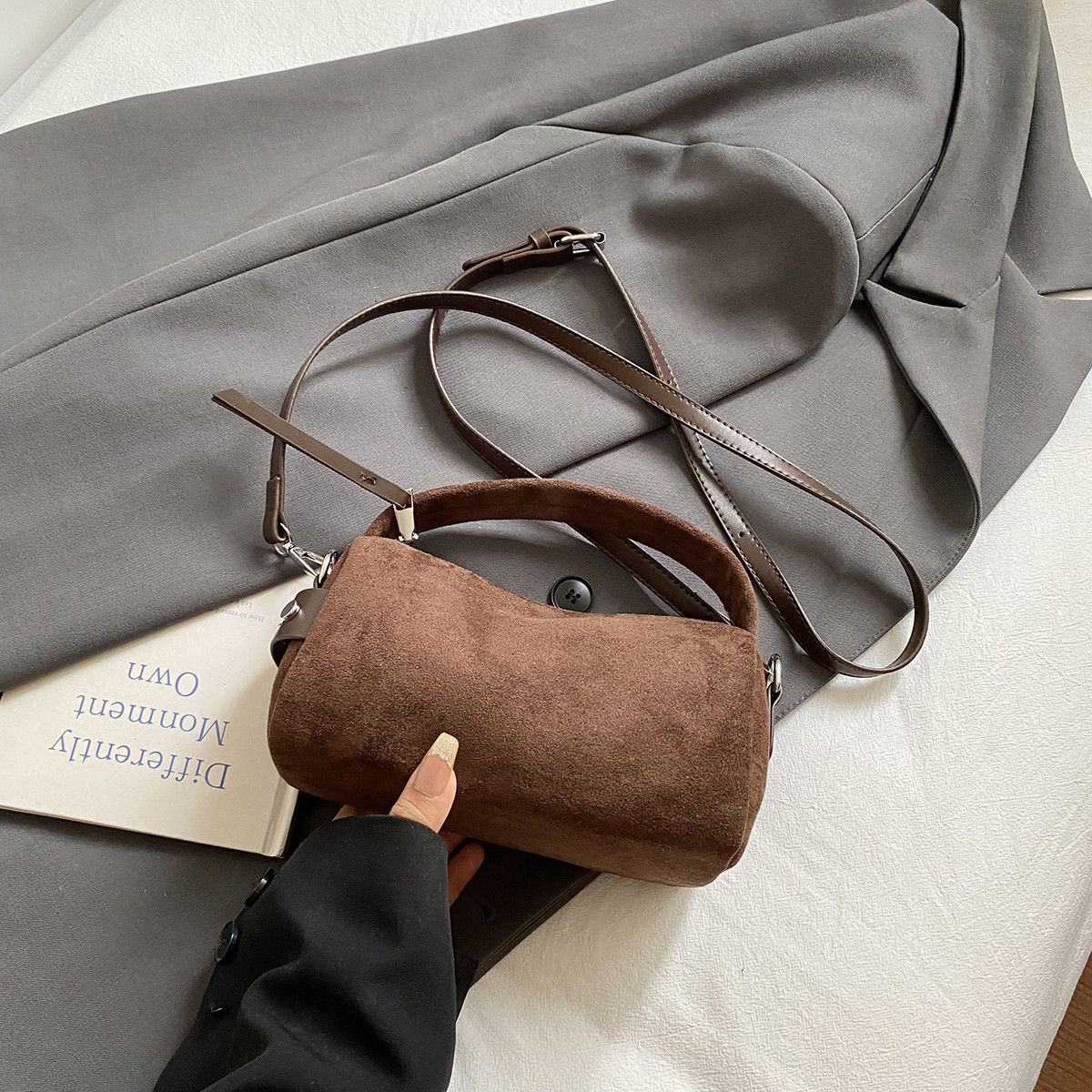 Leather Retro Luxe Mini Bucket Bag Size ONE SIZE - 5 Thumbnail