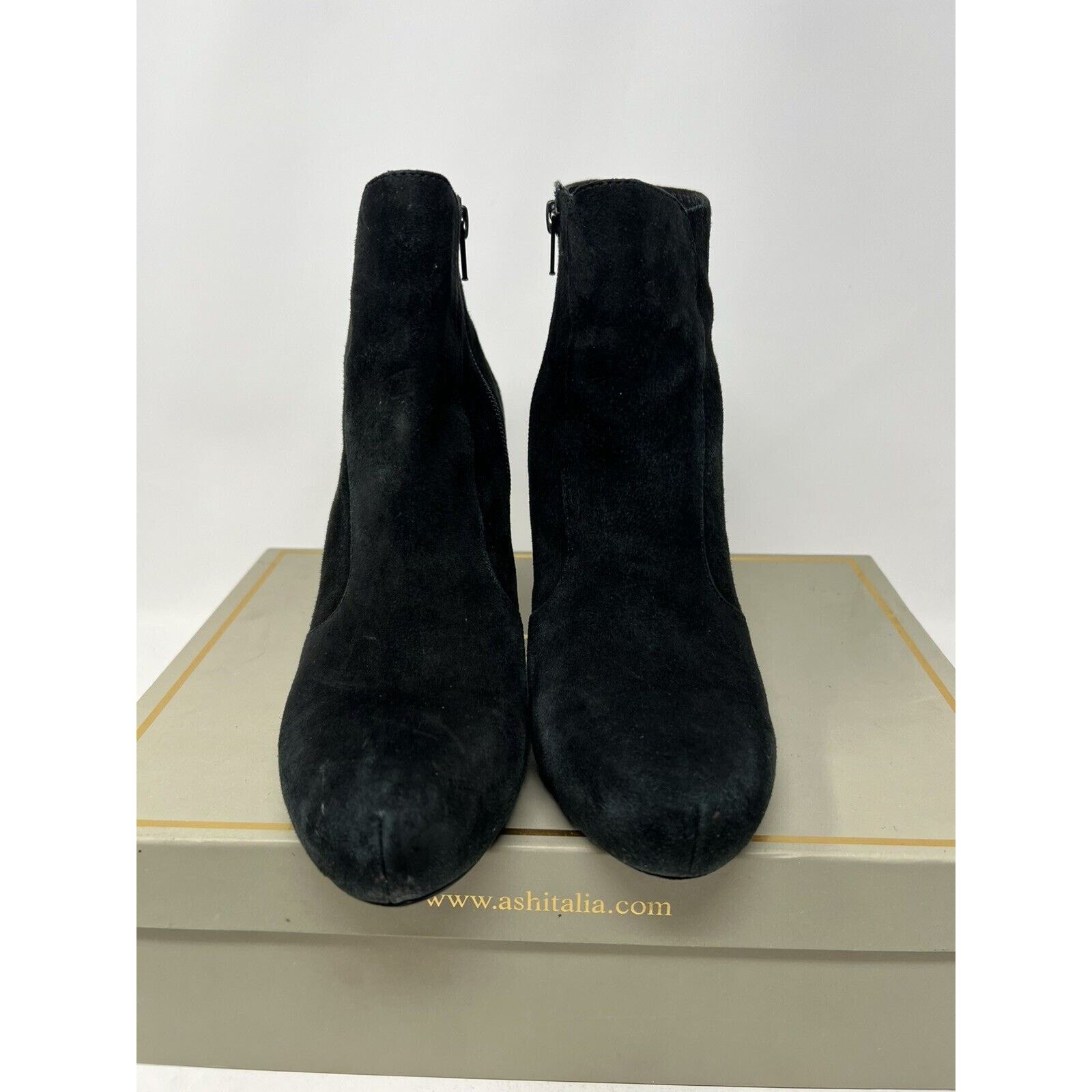 ASH ASH Italia Ankle Kid Suede Tess Boots 49191 EUC Size 39 Size US 8.5 / IT 38.5 - 4 Thumbnail