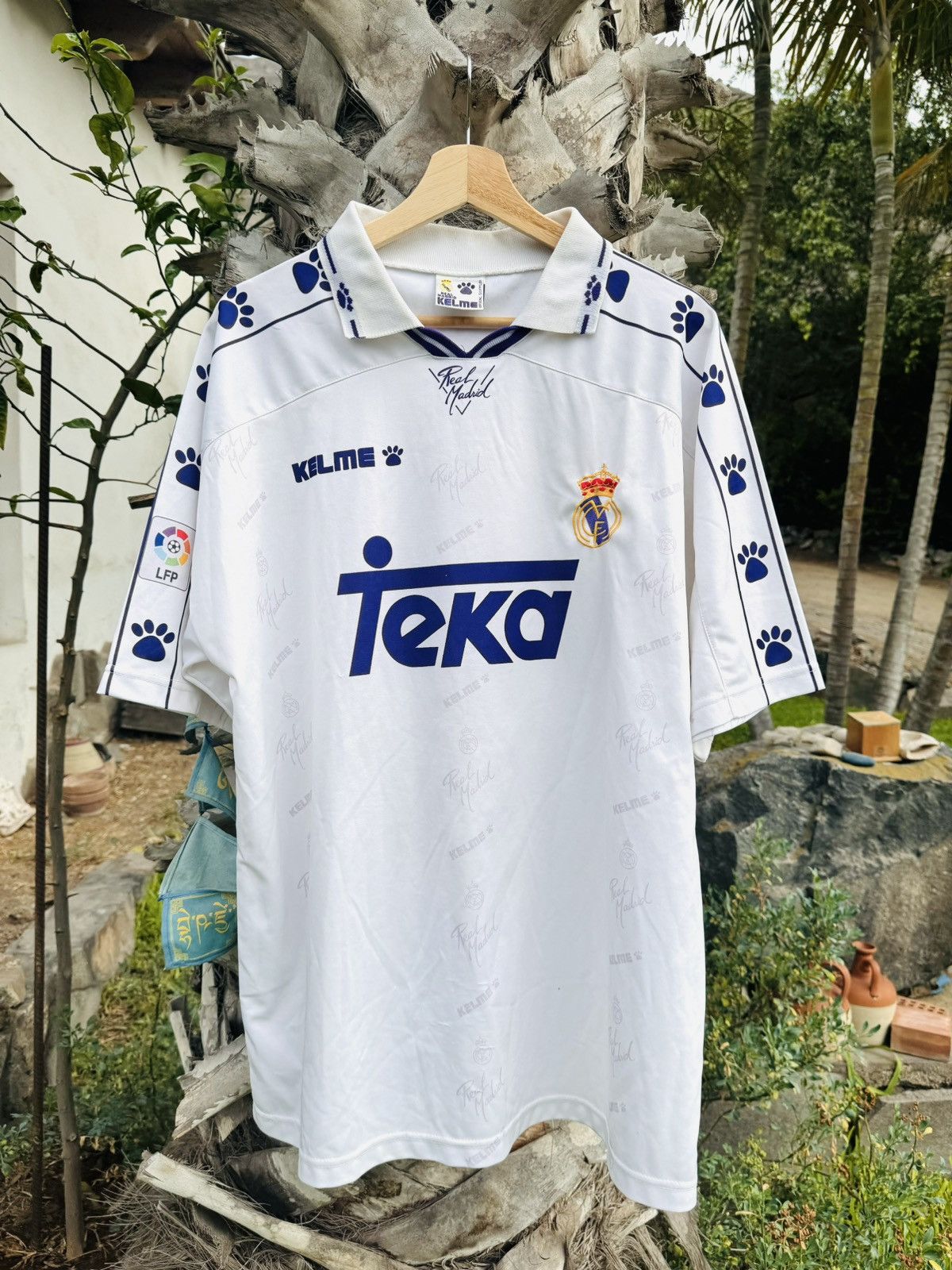 Image of Fifa World Cup x Real Madrid 1996 Real Madrid Home 9 Suker in White, Men's (Size XL)