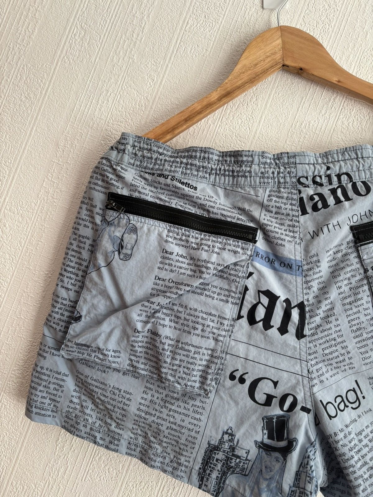John Galliano John Galliano Newspaper Nylon Shorts Size US 34 / EU 50 - 5 Thumbnail