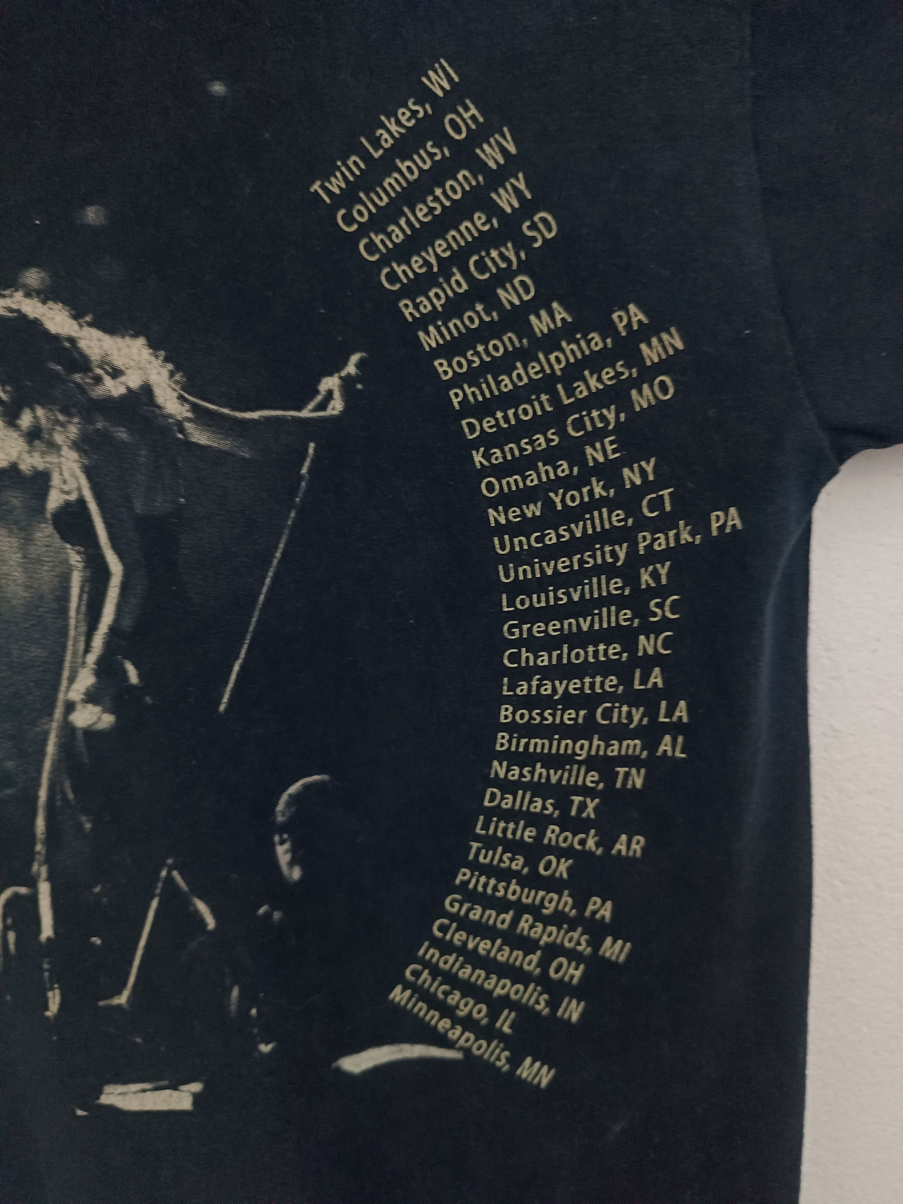 Rap Tees VINTAGE TAYLOR SWIFT TOUR TEE swifties harry styles Size US S / EU 44-46 / 1 - 17 Thumbnail