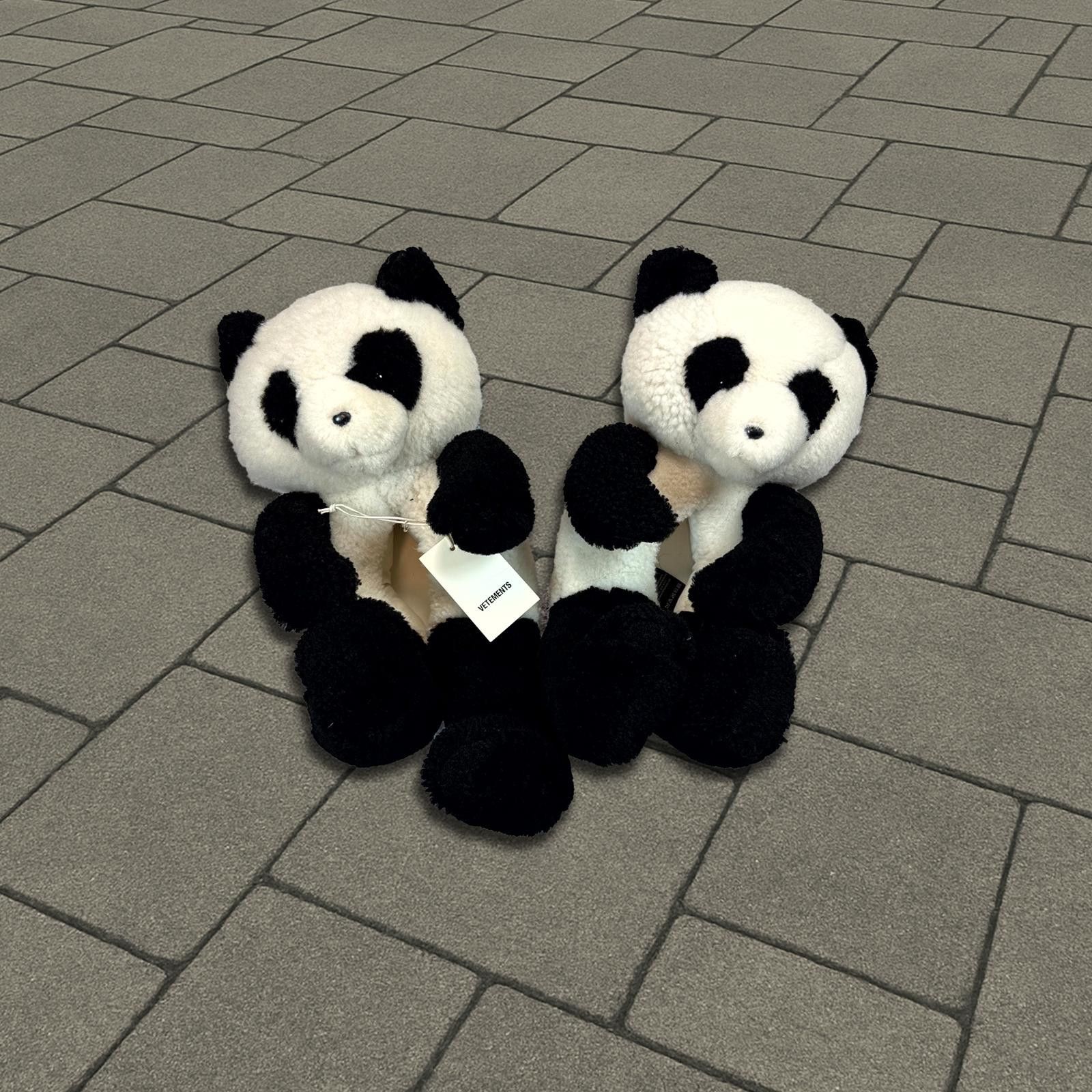 Vetements FW21 Vetements Panda Hug Slippers Size US 9 / EU 42 - 1 Thumbnail