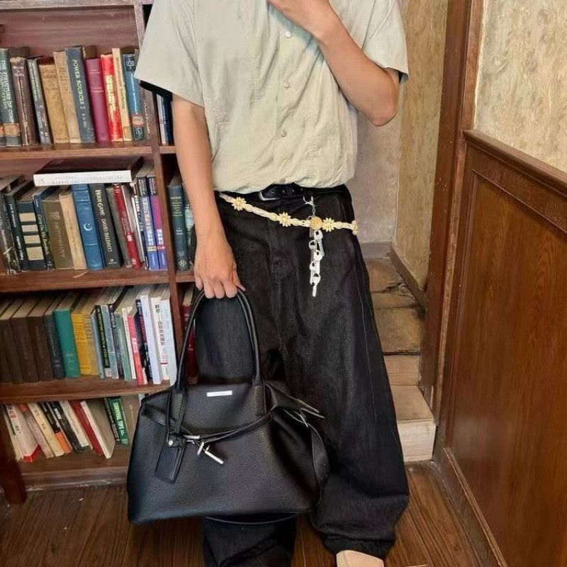 Leather Black Classic Leather Tote Bag, Structured Handbag Size ONE SIZE - 2 Thumbnail