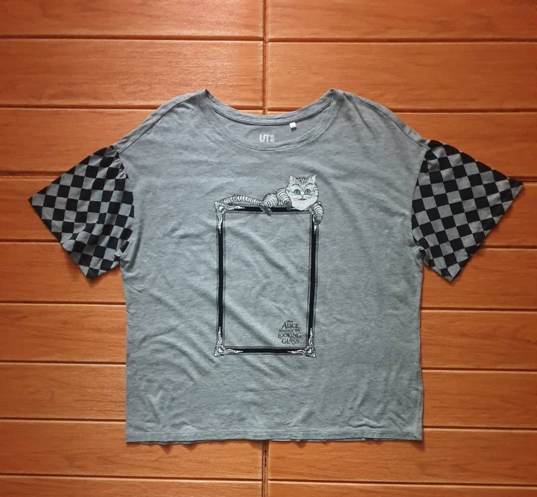 Disney Disney Alice x Uniqlo grey colour Japanese shirt Size L / US 10 / IT 46 - 1 Thumbnail
