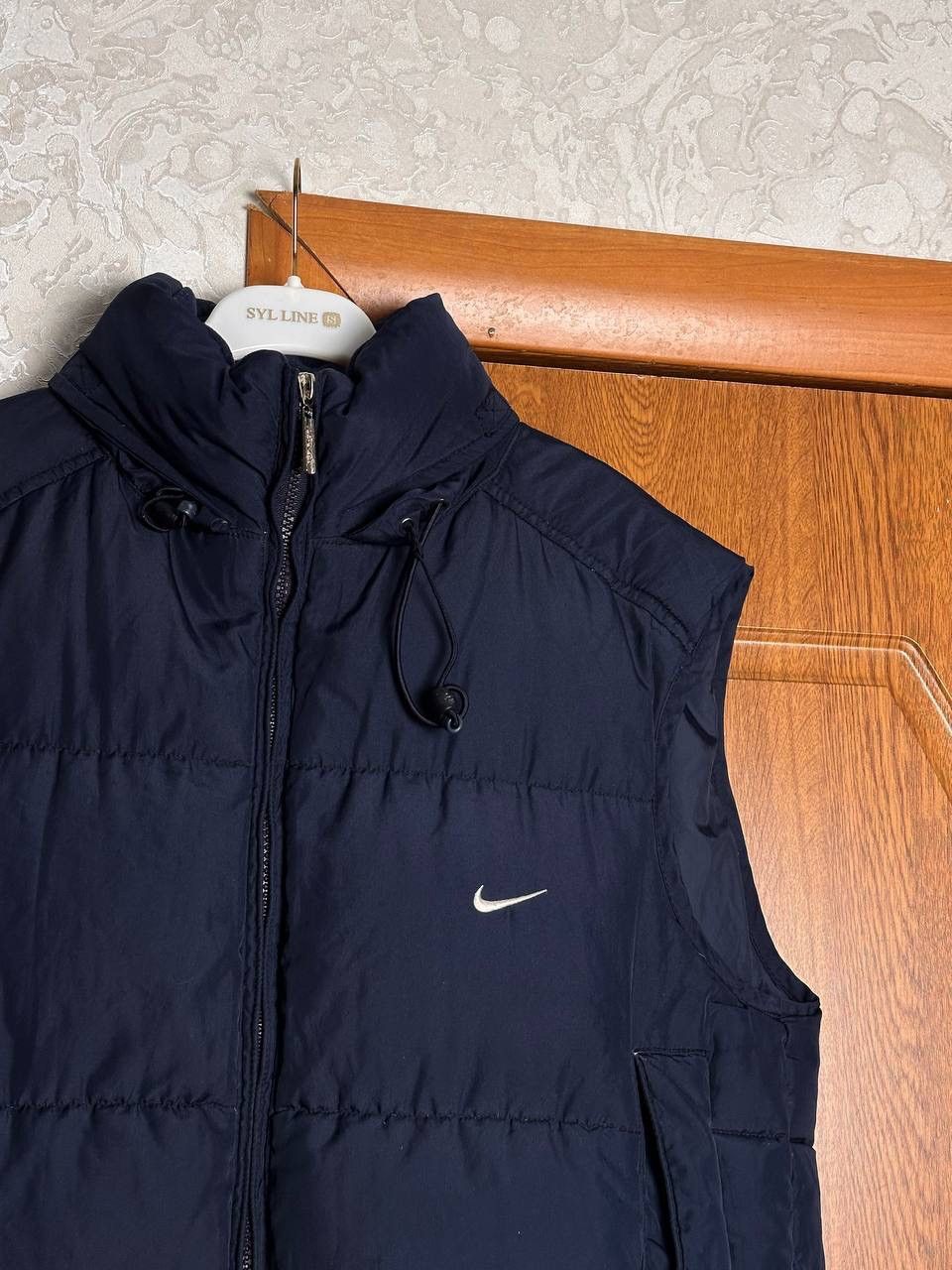 Nike Vintage Nike 2000s Navy Down Puffer Vest with Packable Hood Size US S / EU 44-46 / 1 - 2 Thumbnail