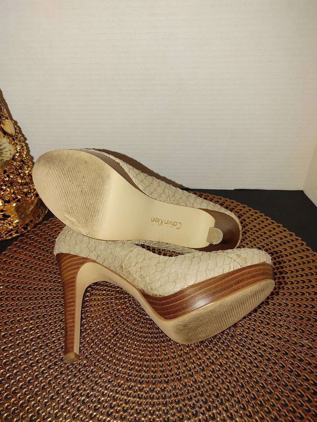Calvin Klein Calvin Klein Kindle Heels Size 7.5M Size US 7.5 / IT 37.5 - 5 Thumbnail
