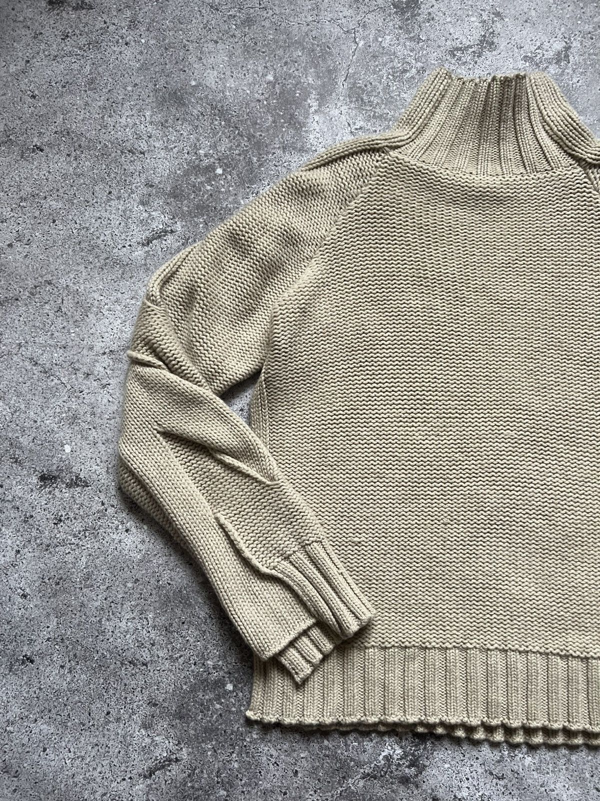 Burberry Burberry Knitted Asymetrical Sample Sweater Made in Italy Size L / US 10 / IT 46 - 12 Thumbnail