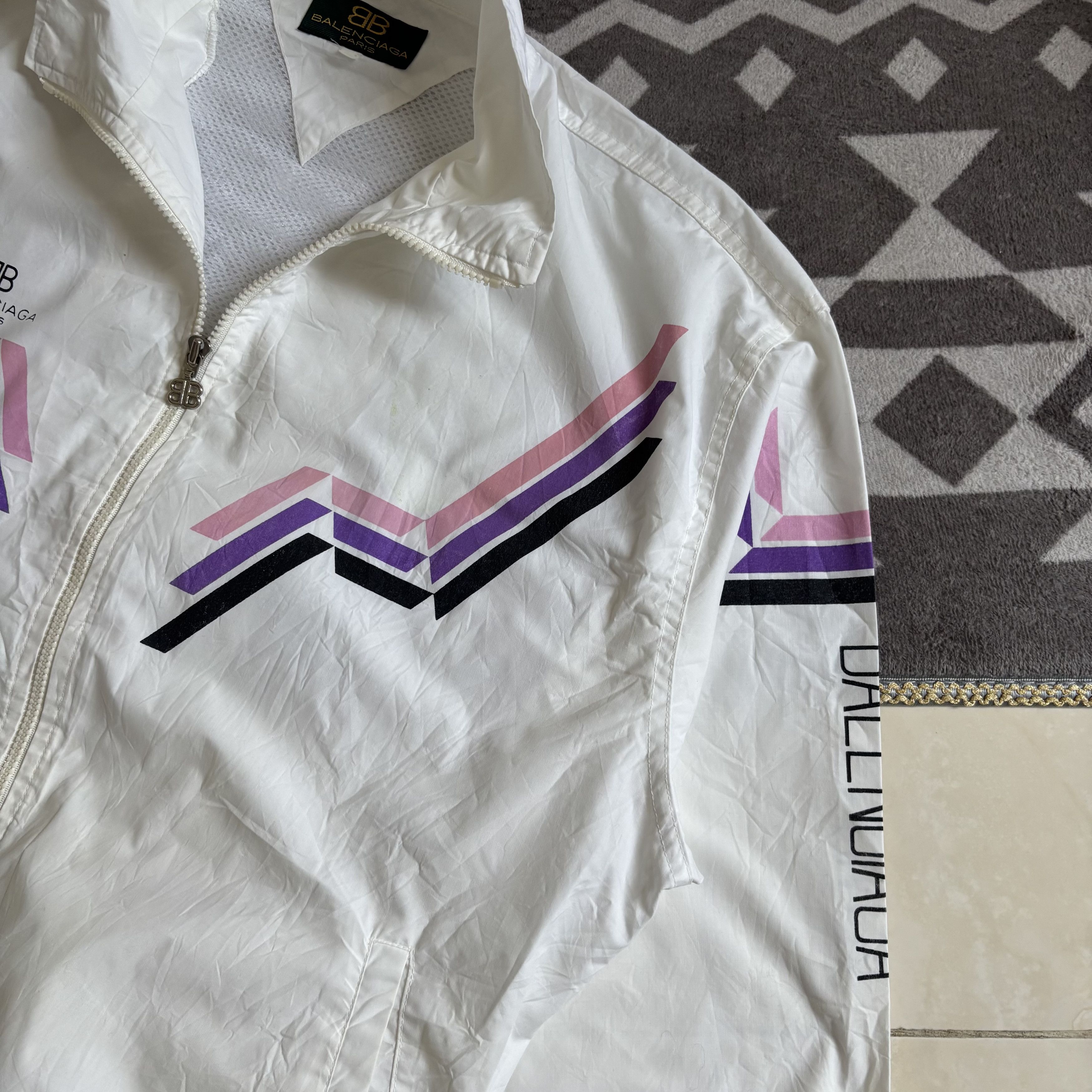Balenciaga Vintage Balenciaga spellout jacket Size US L / EU 52-54 / 3 - 4 Thumbnail