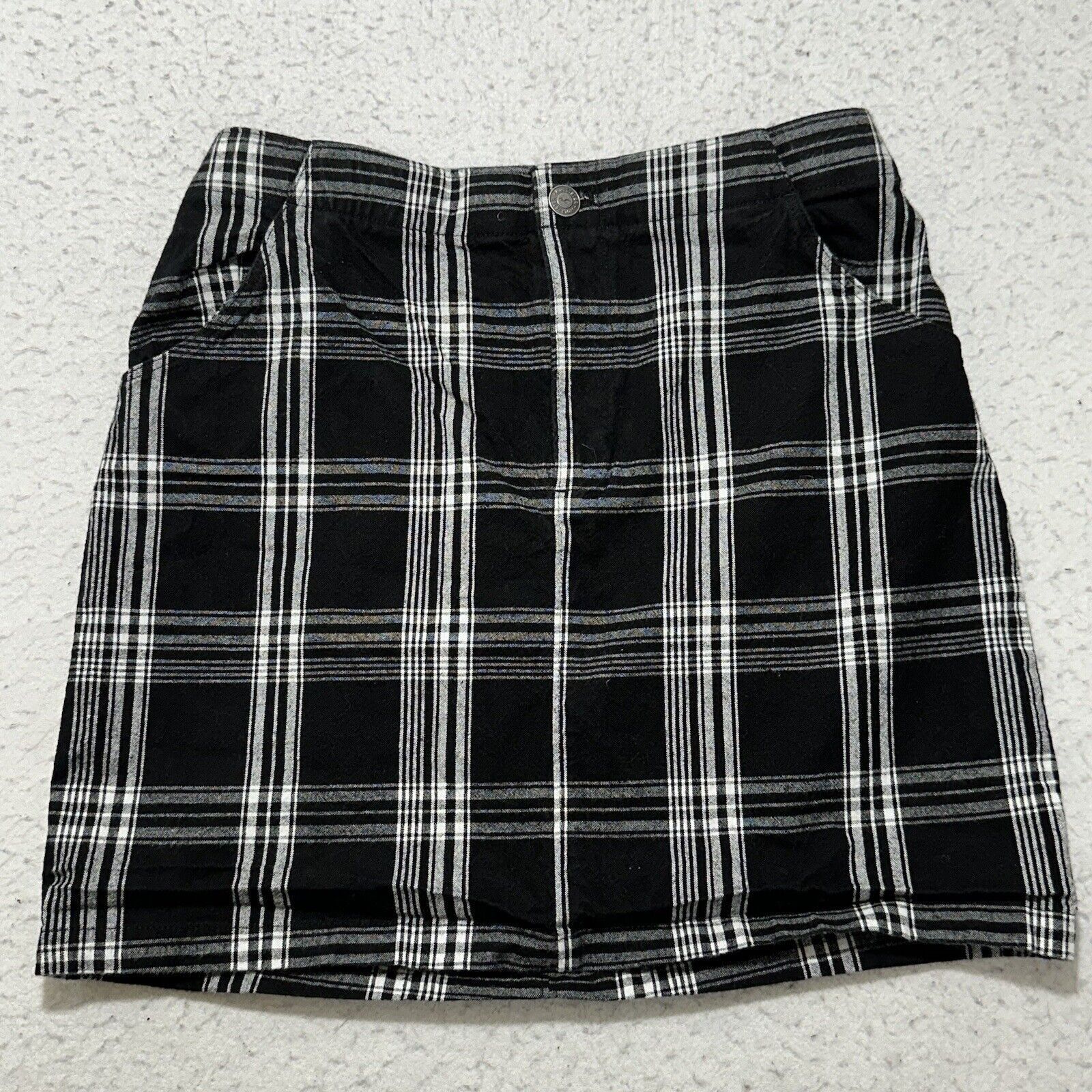 Hollister Hollister Small High Rise Black White Plaid Mini Skirt Size 28" / US 6 / IT 42 - 1 Thumbnail