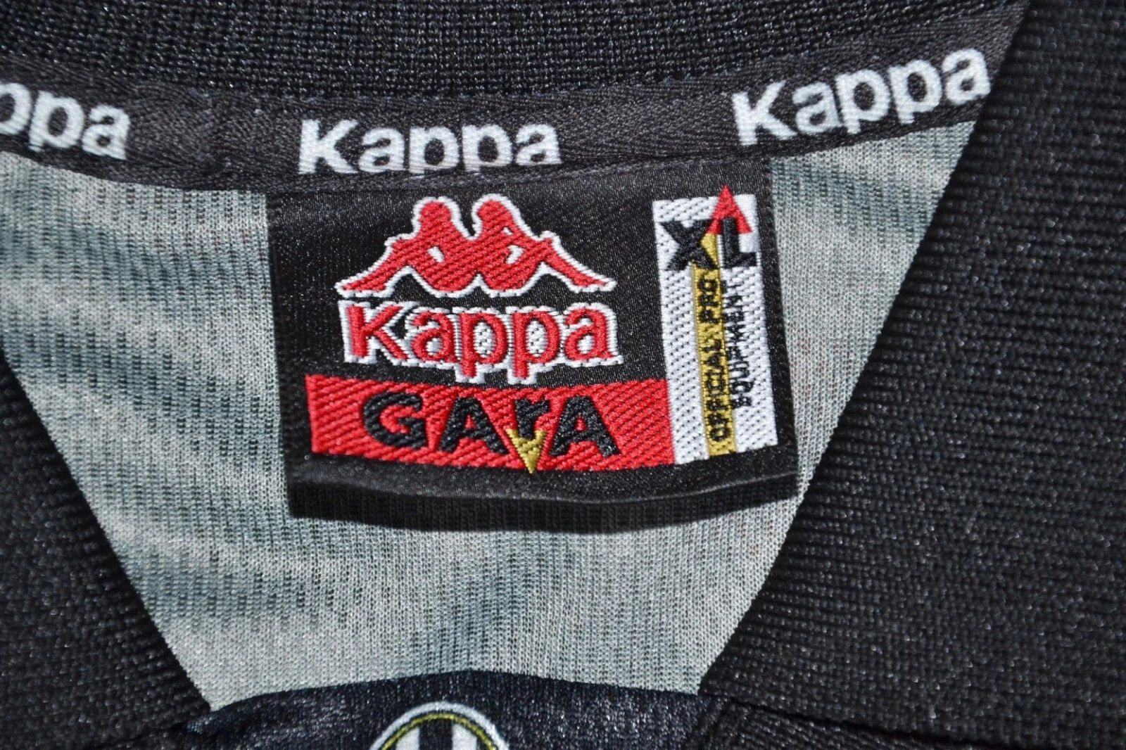 Kappa JUVENTUS 1996/1997 FOOTBALL SHIRT KAPPA SIZE XL ADULT LONG Size US XL / EU 56 / 4 - 5 Thumbnail