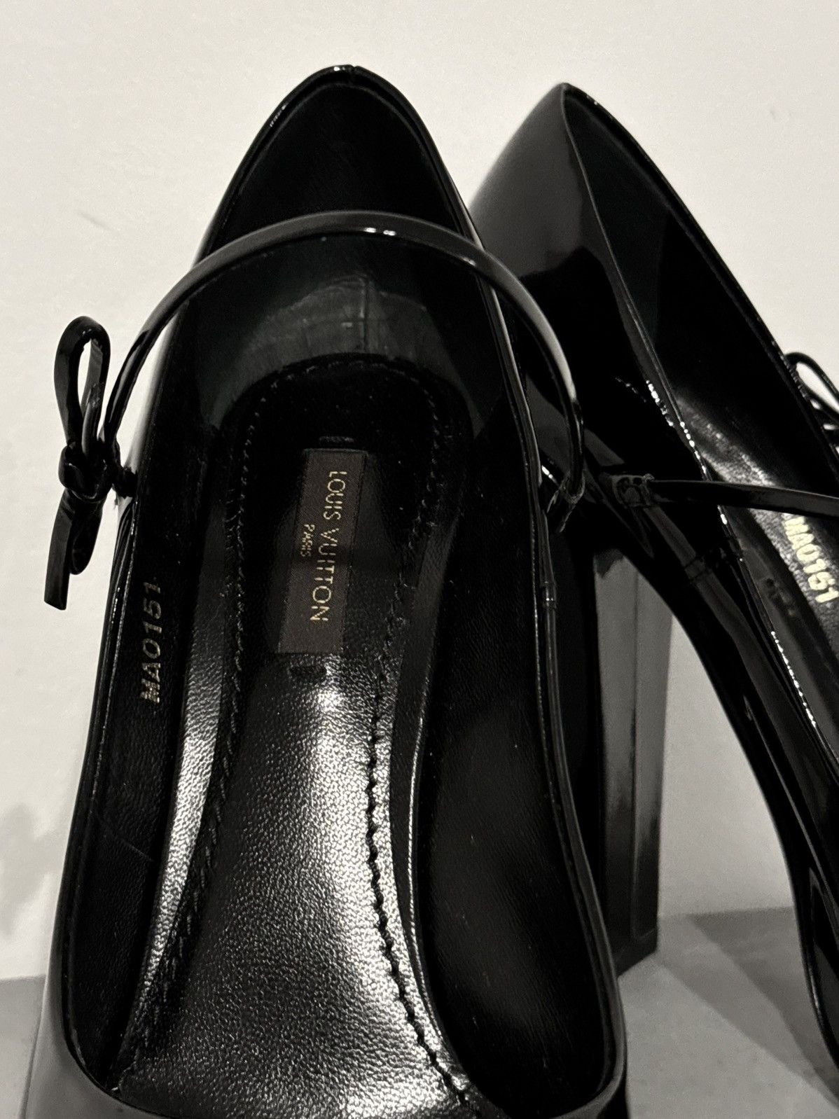 Louis Vuitton Runway Louis Vuitton By Marc Jacobs Fall 2011 heels Size US 8.5 / IT 38.5 - 9 Thumbnail