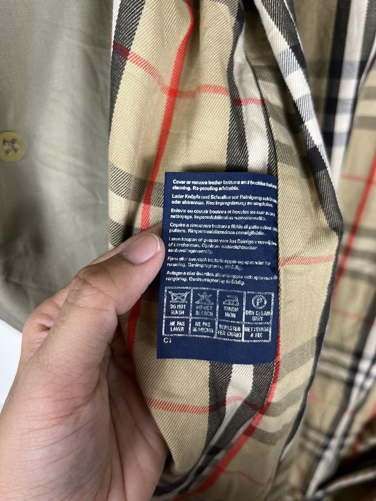 Burberry 🔥 BURBERRYS NOVA CHECK LINING TRENCH COAT MADE IN ENGLAND Size US S / EU 44-46 / 1 - 16 Thumbnail