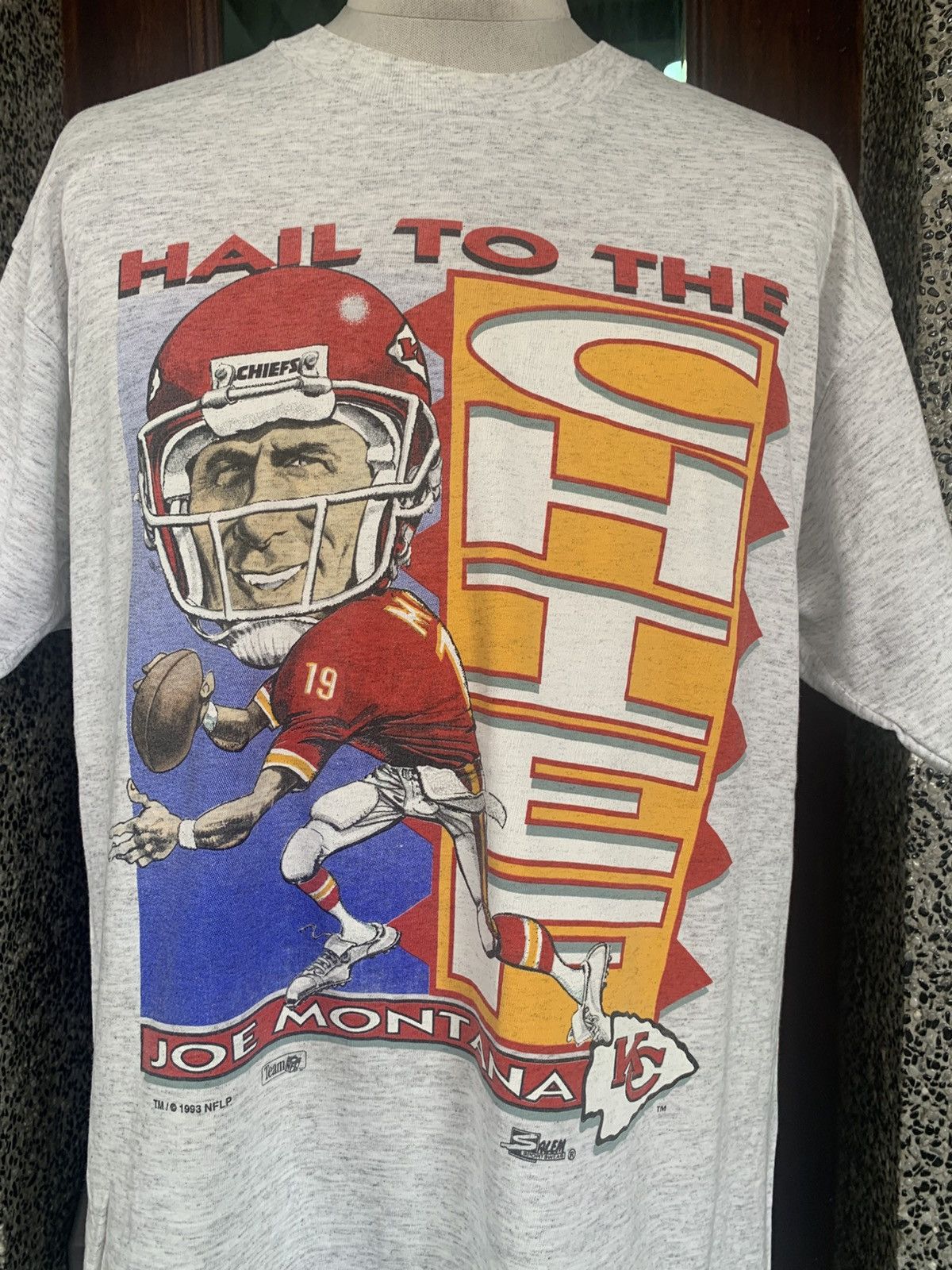 NFL × Vintage Vintage 90s Joe Montana Kansas City Chiefs NFL Salem T shirt Size US L / EU 52-54 / 3 - 2 Thumbnail