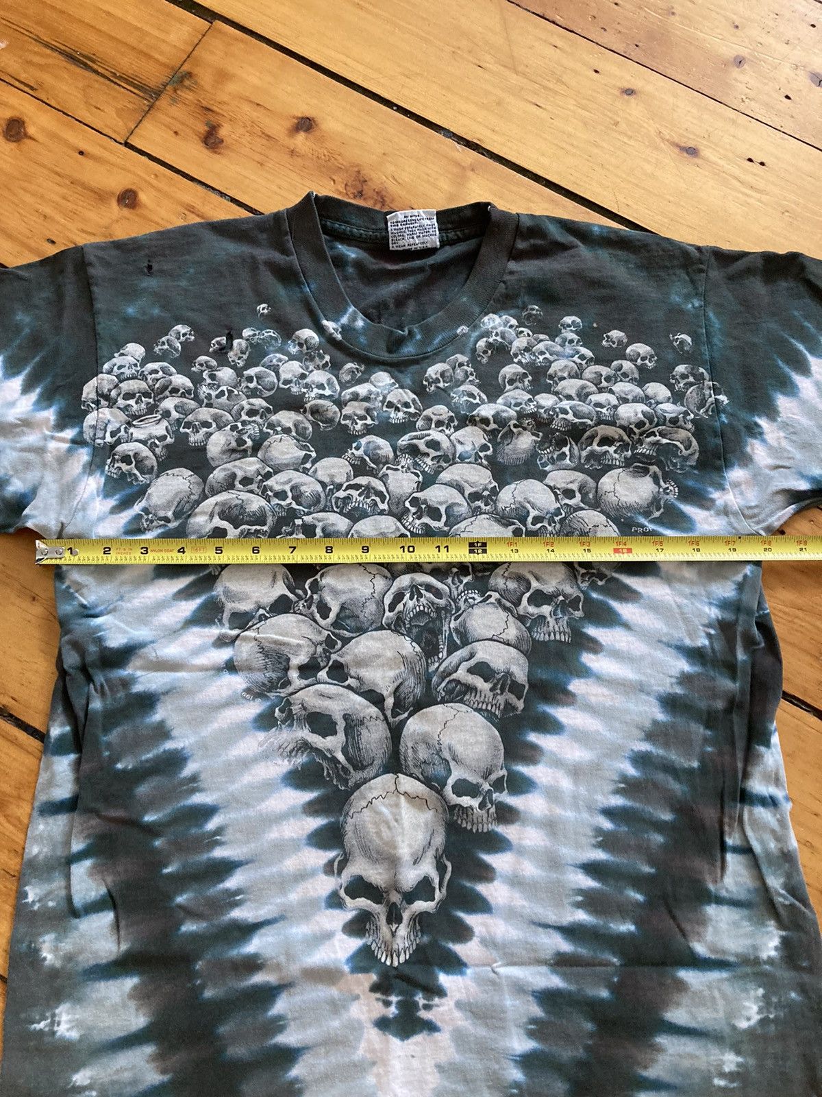 1998 Liquid Blue White Tag Skull Tie-dye Tee Size Large