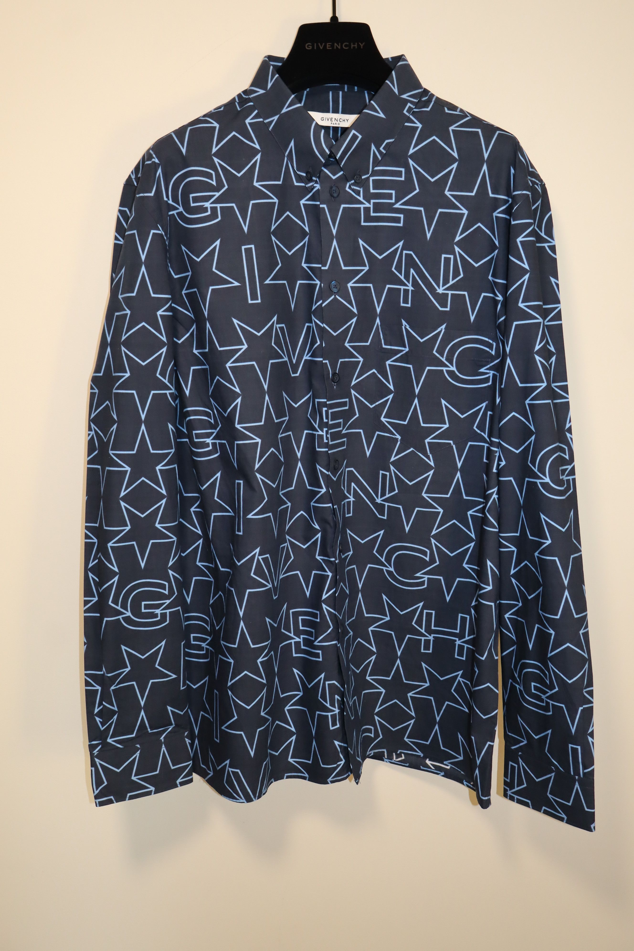Givenchy Star print logo shirt Size US XL / EU 56 / 4 - 2 Thumbnail