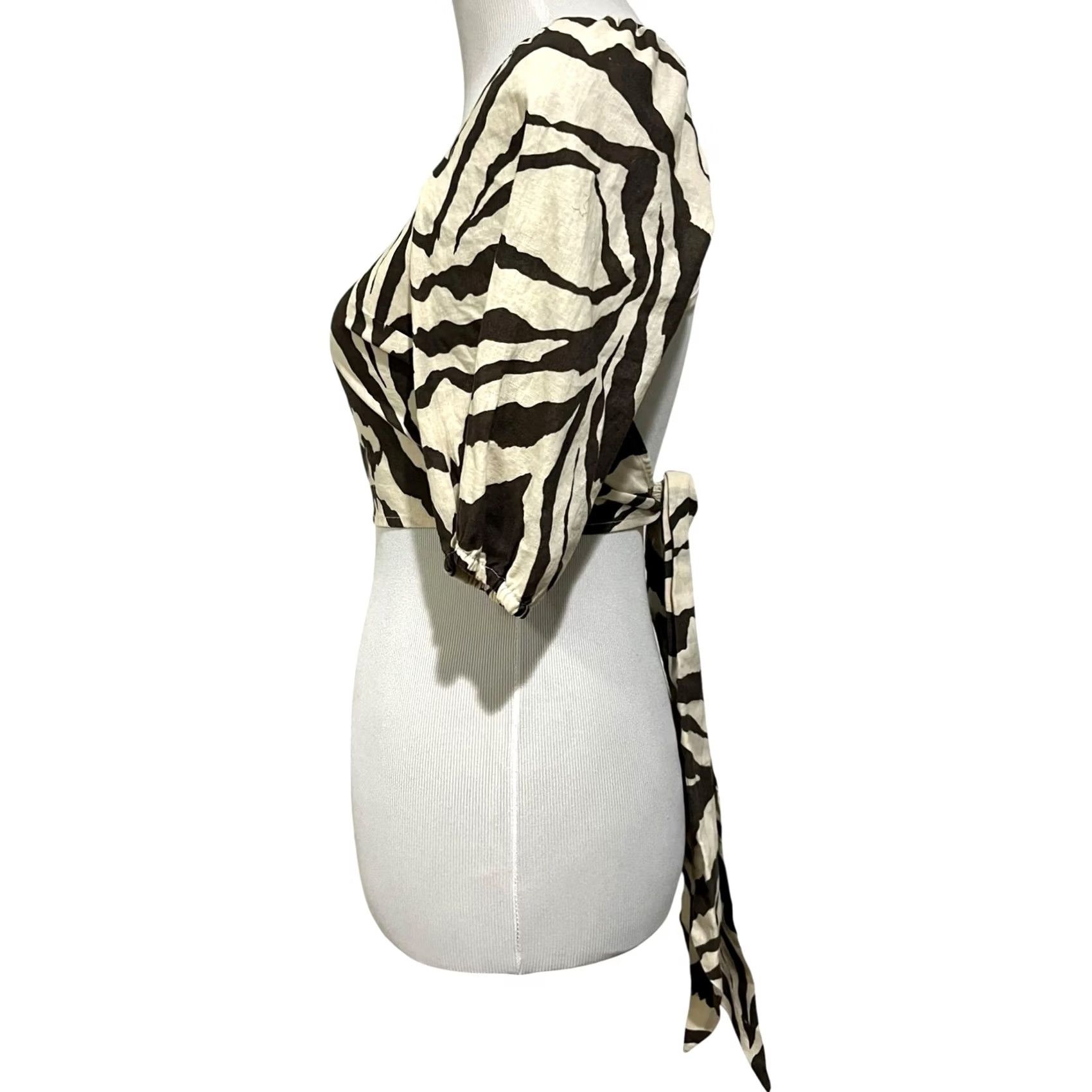 H&M H&M Cropped Top Womens S Beige Zebra Print Linen Slim Square Neck Open Back Shirt" Size S / US 4 / IT 40 - 5 Thumbnail
