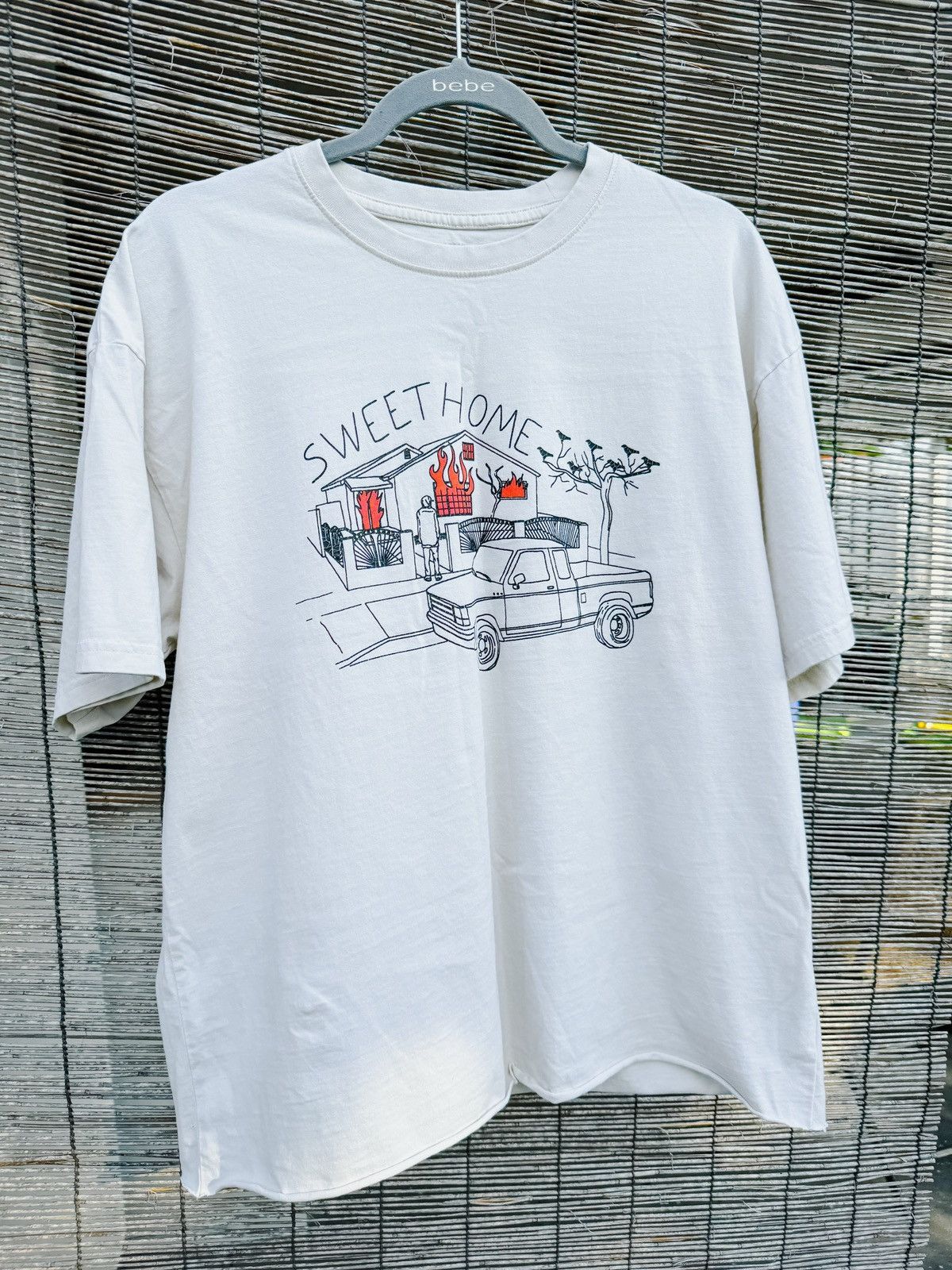 Pull & Bear Pull & Bear Graphic Print T Shirt Beige Men's Size M Crop Size US M / EU 48-50 / 2 - 1 Thumbnail