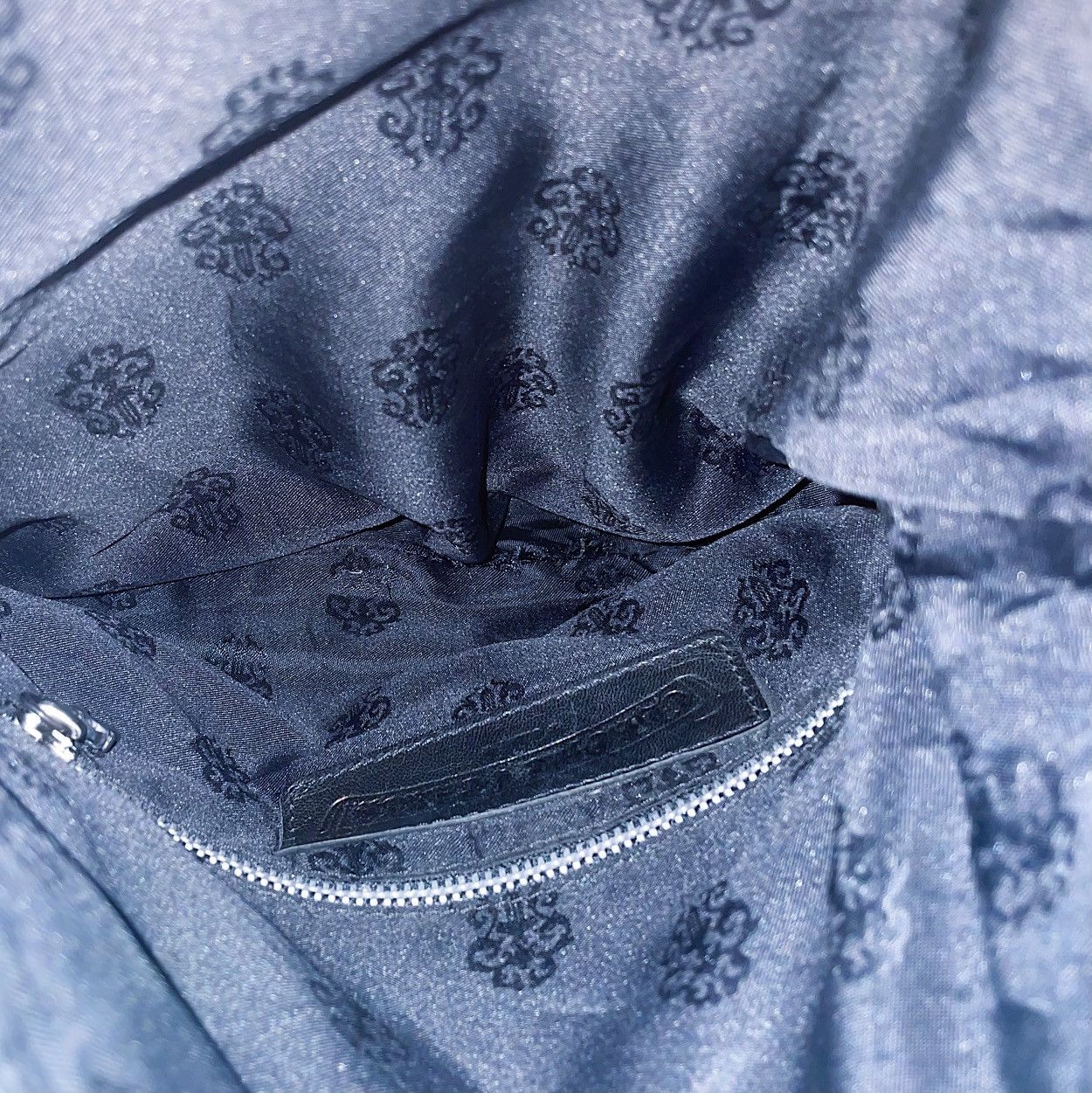 Chrome Hearts 💥SOLD💥 Chrome Hearts Pyramid Studs Clutch Bag Size ONE SIZE - 17 Thumbnail
