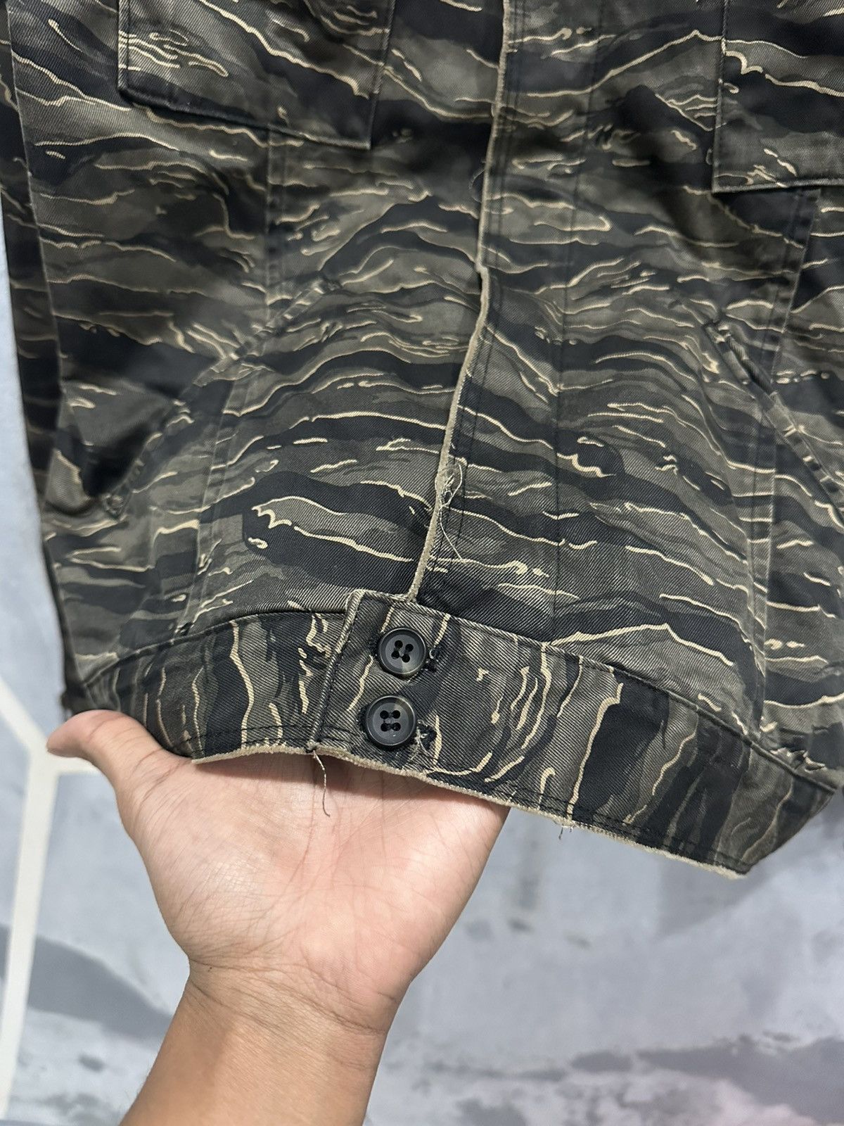 Vintage Military Tiger Stripe Camo Jacket Size US S / EU 44-46 / 1 - 14 Thumbnail