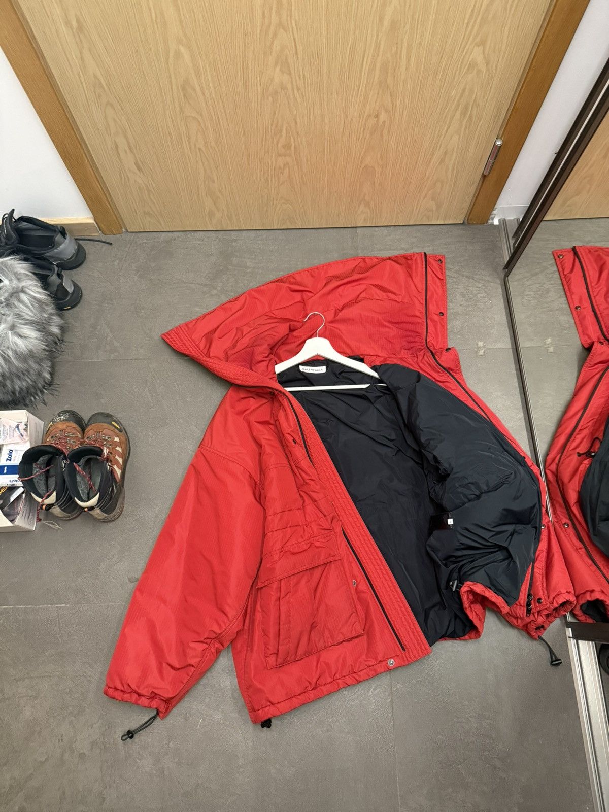 Balenciaga SS22 Balenciaga Mega puffer Size US XL / EU 56 / 4 - 16 Thumbnail