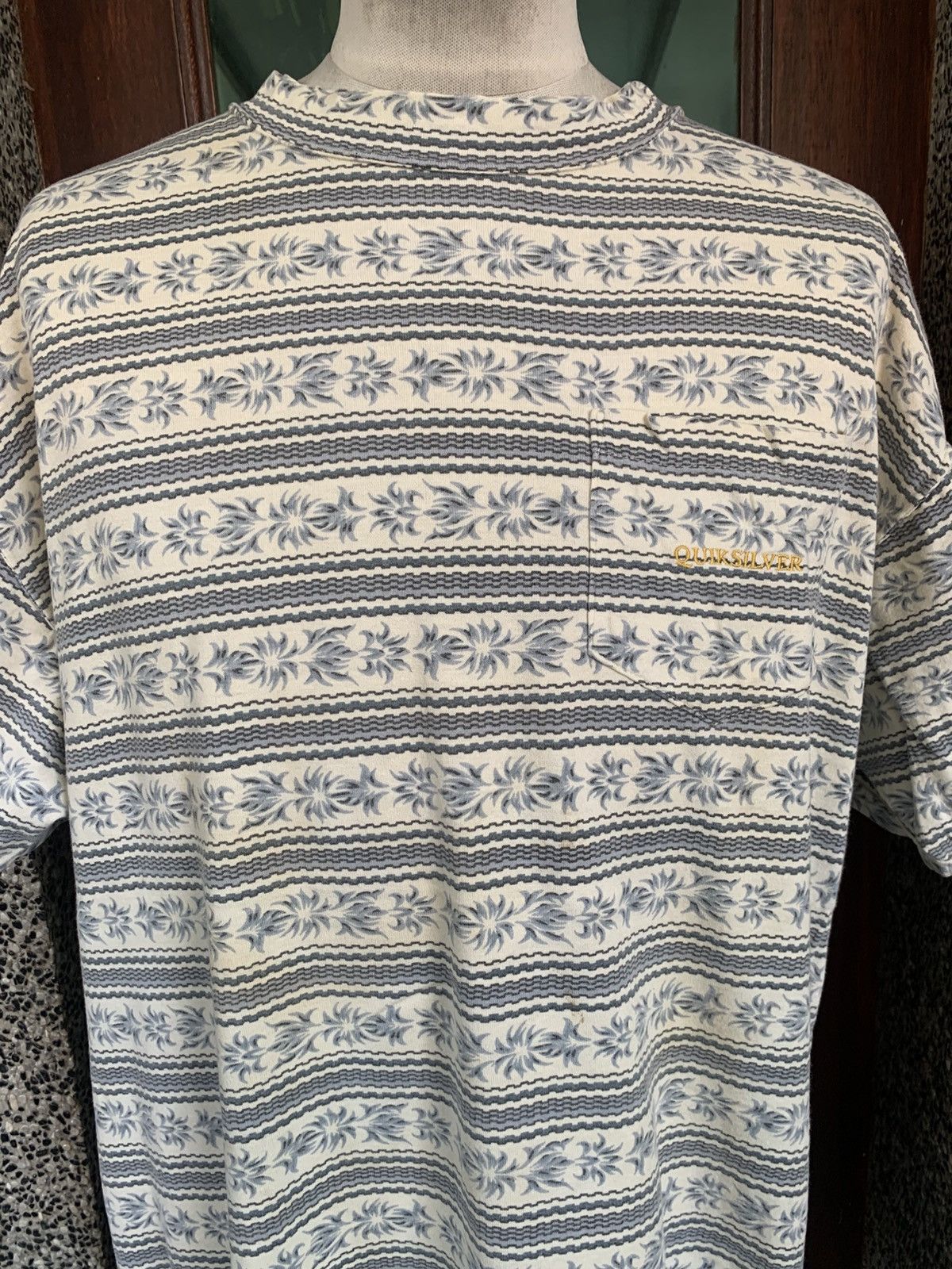 Quiksilver Vintage 90s Quiksilver Striped Surf / Surfing T shirt Size US M / EU 48-50 / 2 - 6 Thumbnail
