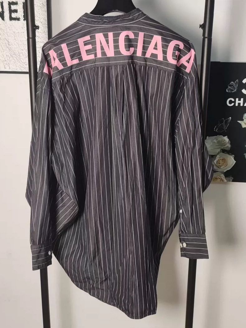Balenciaga Balenciaga size 38 Back Logo Striped Shirt Size M / US 6-8 / IT 42-44 - 1 Thumbnail