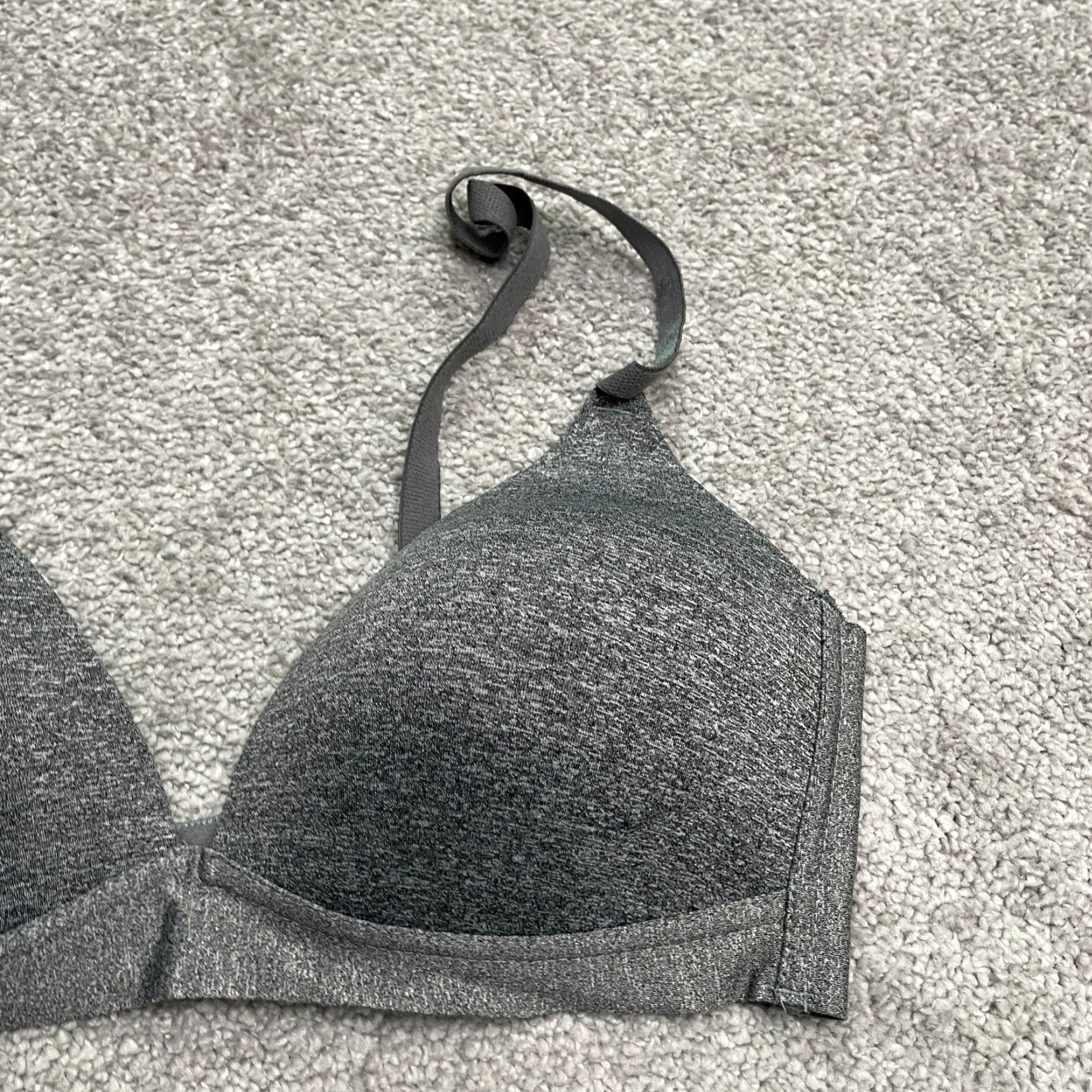 Vintage YMI Intimates Wireless Bra Womens 36B Dark Gray Padded Strap Hook&Eye 36B Gray Women Bra Shirt? Size ONE SIZE - 5 Thumbnail