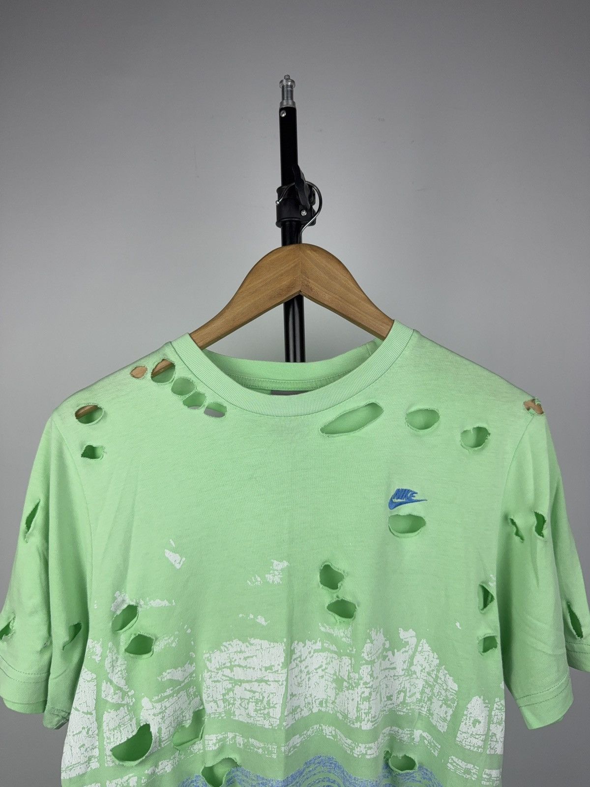 Nike 00s Distressed Nike Green Bleached Tee Y2K Destroyed Look Size US M / EU 48-50 / 2 - 2 Thumbnail