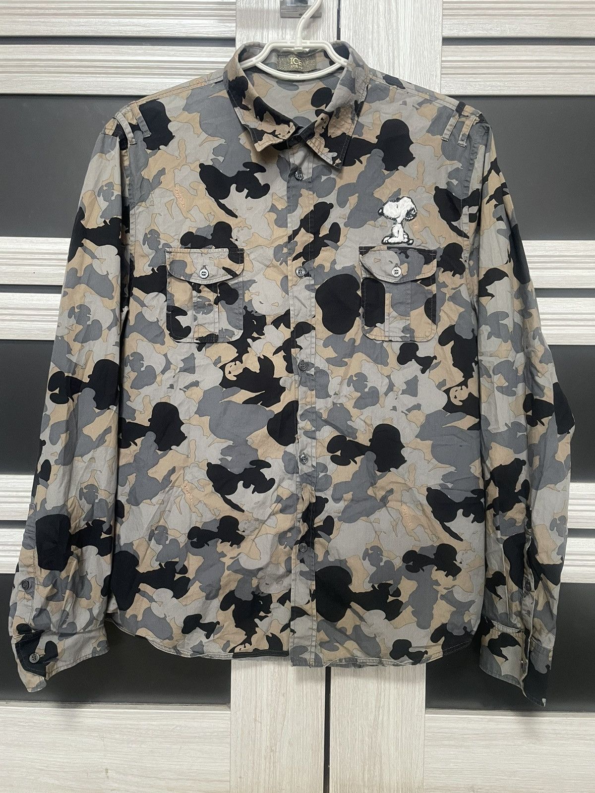 Iceberg × Peanuts Iceberg Snoopy Monogram Shirt Camo Logo Longsleeve Ice Size US XL / EU 56 / 4 - 1 Thumbnail