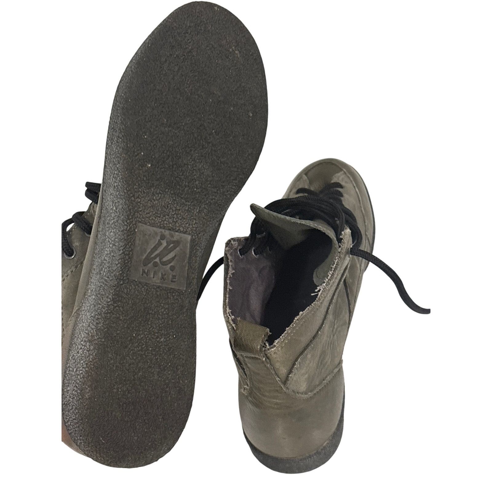 Nike Vintage 80s Nike i.e. Grey Leather Lace Up shoe w7 880406 T2 Size US 7 / IT 37 - 3 Thumbnail