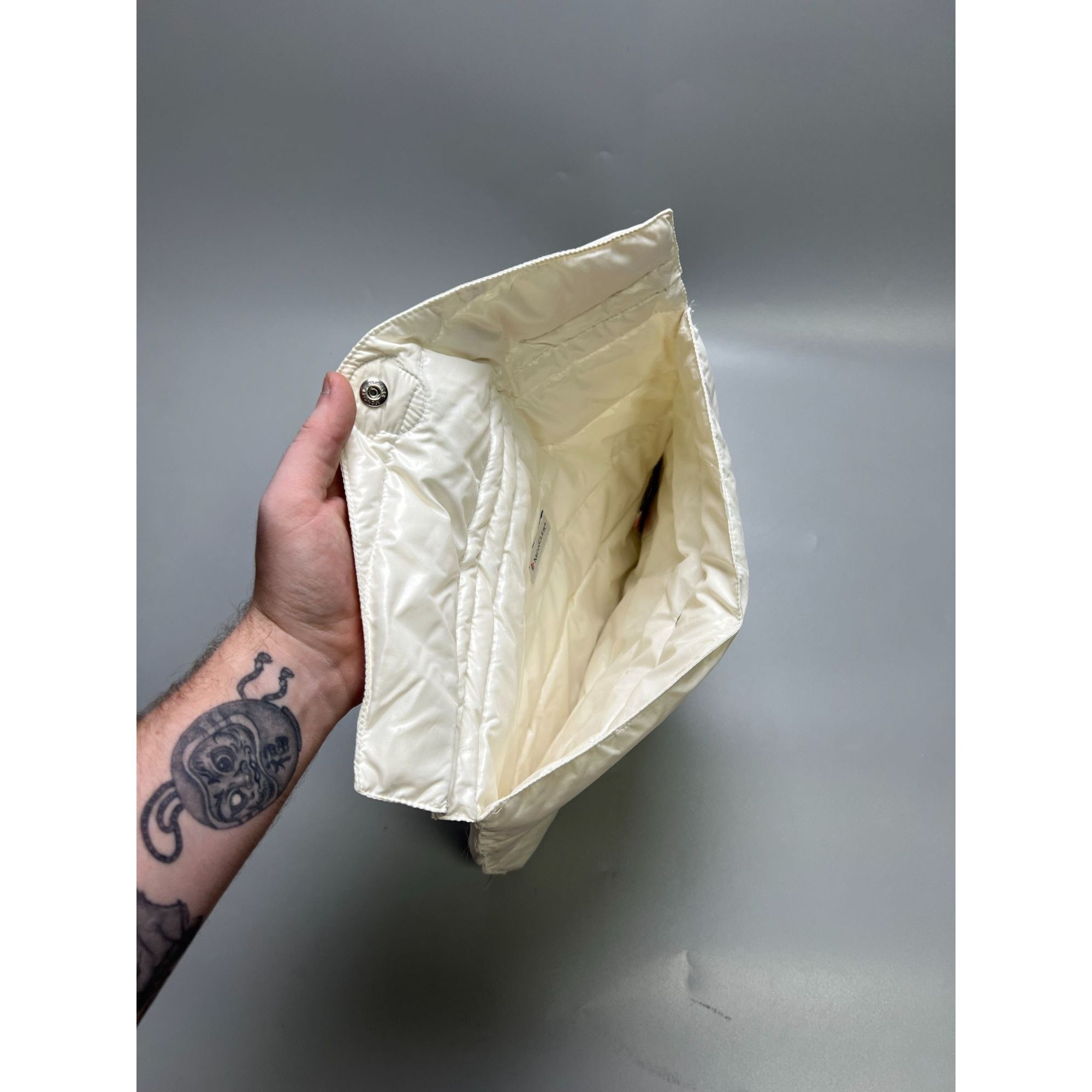 Moncler Moncler White Down Clutch (Y1033) Size ONE SIZE - 7 Thumbnail