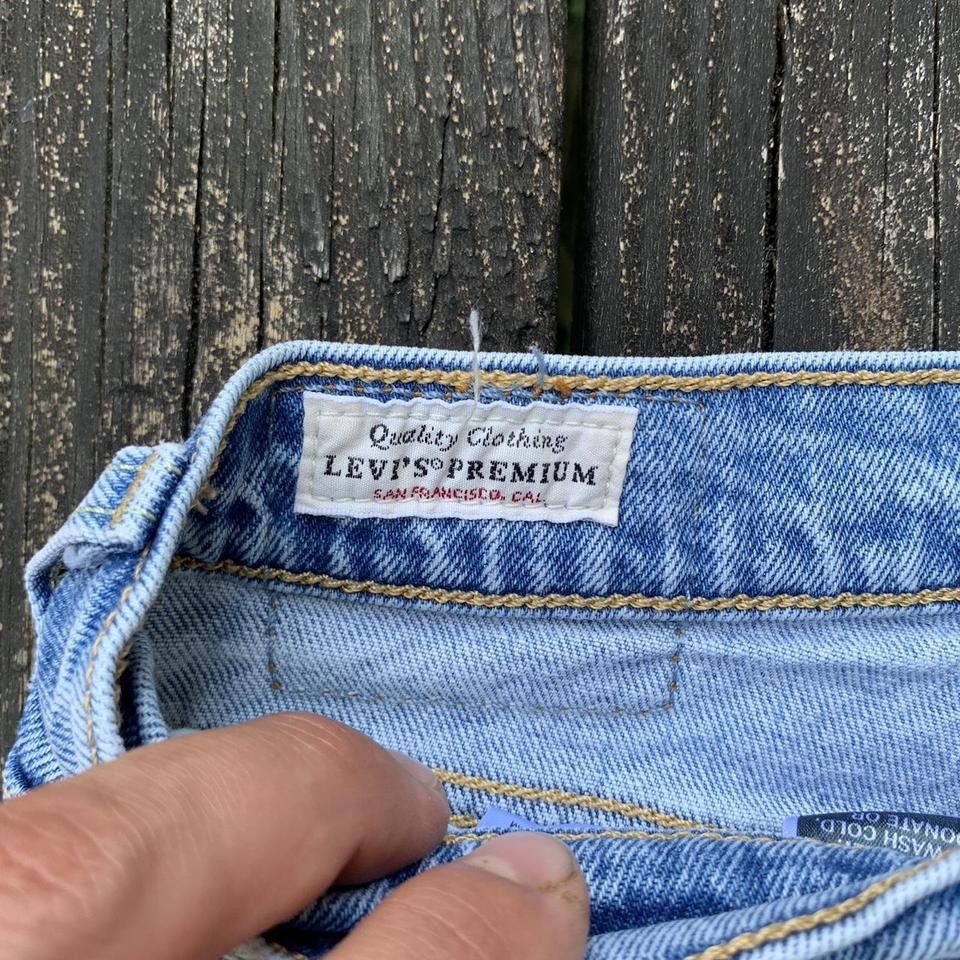 Levi's × Vintage Light Wash 501 Levis High Waisted slim Fit (90's) Size 29" - 4 Thumbnail