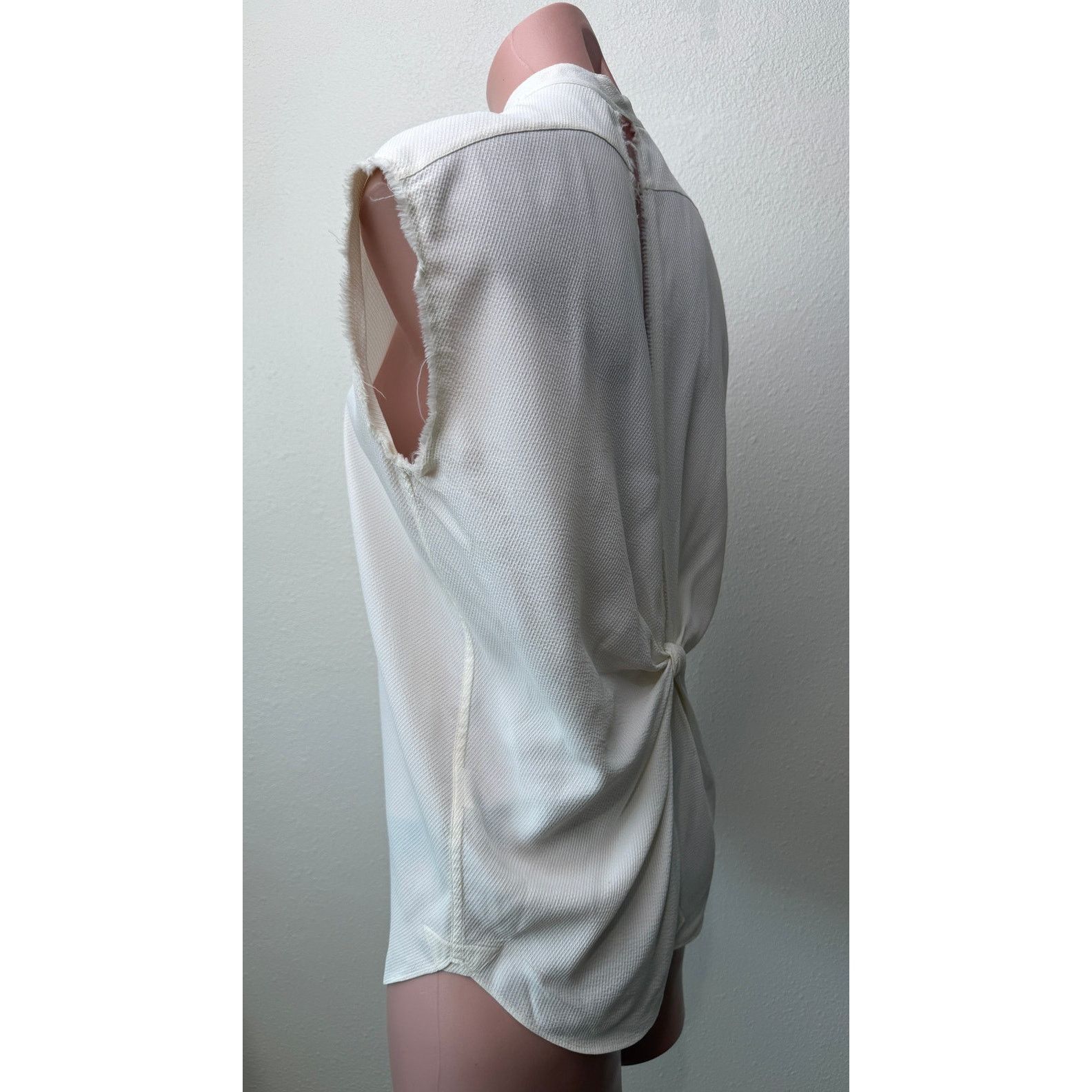 Helmut Lang Helmut Lang Ivory Tie Back Sleeveless Blouse US S Size S / US 4 / IT 40 - 3 Thumbnail