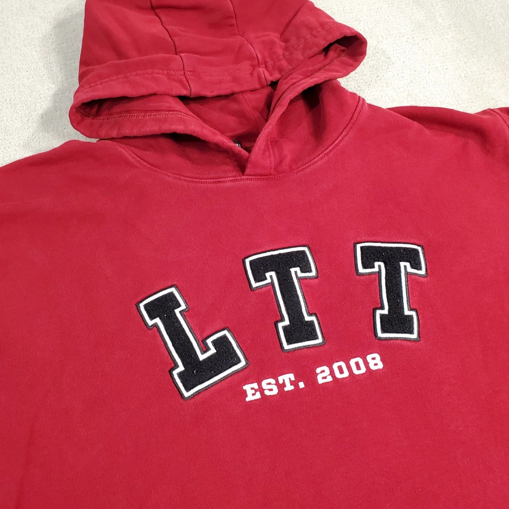 Logo 7 LTT Hoodie Mens 2XL Red Pullover Sweatshirt Logo Linus Tech Tips Size US XXL / EU 58 / 5 - 2 Thumbnail
