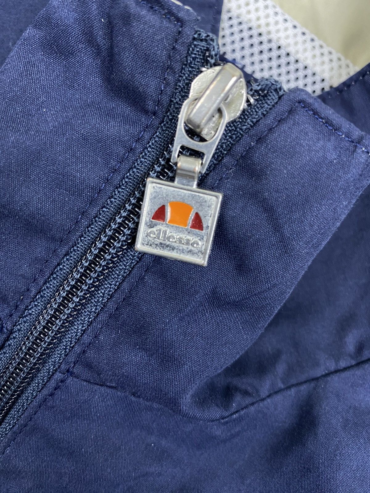 Ellesse Vintage Ellesse Sleeveless Zipper Vest Size US M / EU 48-50 / 2 - 8 Thumbnail