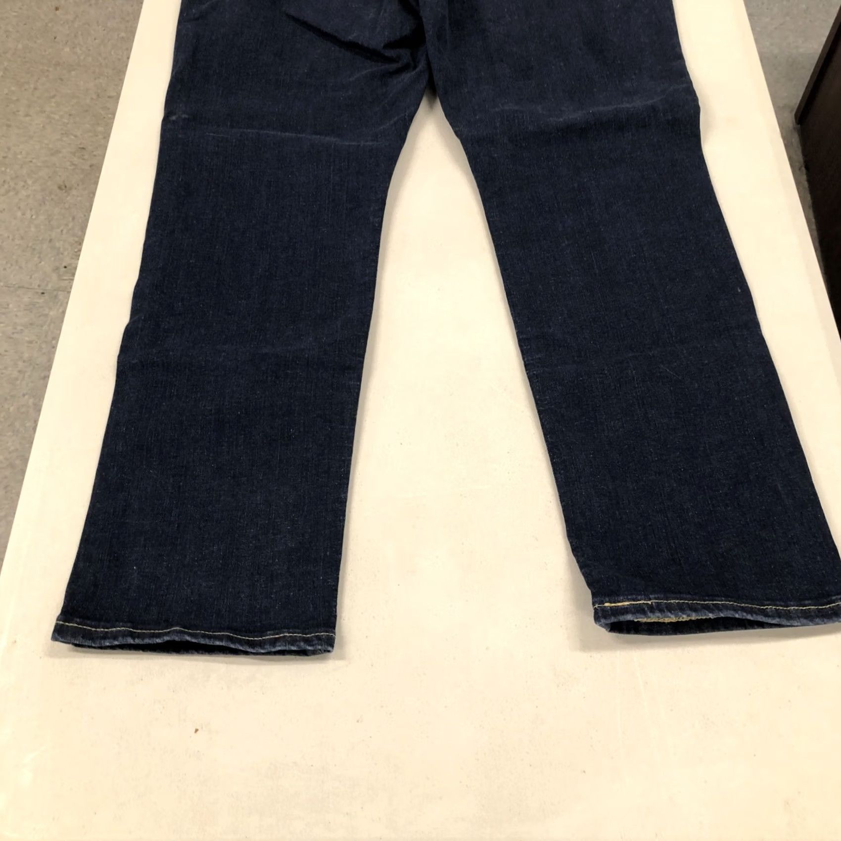 Levi's Levi’s Signature Mens Jeans 35 x 28.5 Mid Rise Skinny Dark Wash Denim 5-Pocket Zip Slim Blue Mens Regular Size M Size US 31 - 5 Thumbnail