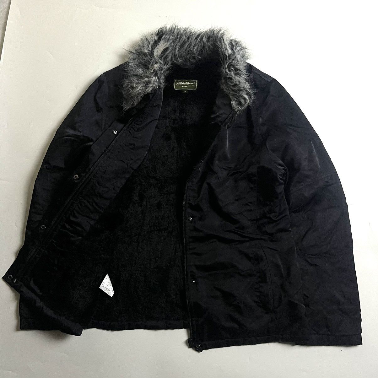 If Six Was Nine NICE 😍Eddie bauer crazy fur jacket black Size US M / EU 48-50 / 2 - 2 Thumbnail